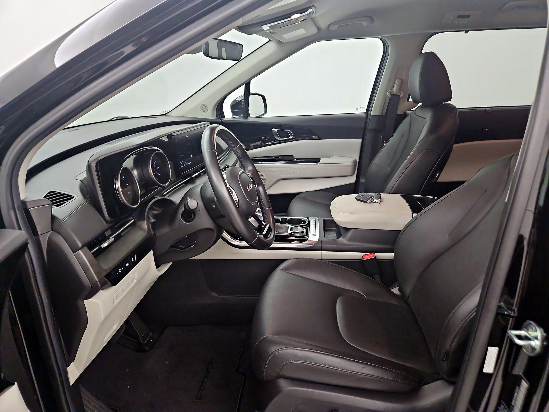 Thumbnail: 2022 Kia Carnival - 11