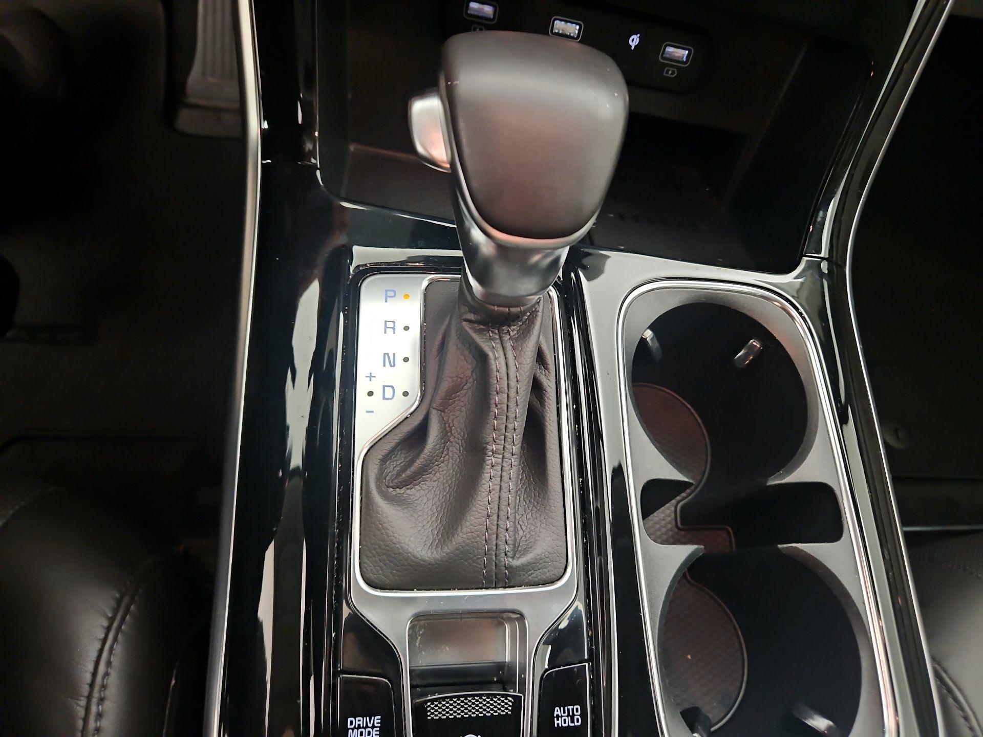 Thumbnail: 2022 Kia Carnival - 18