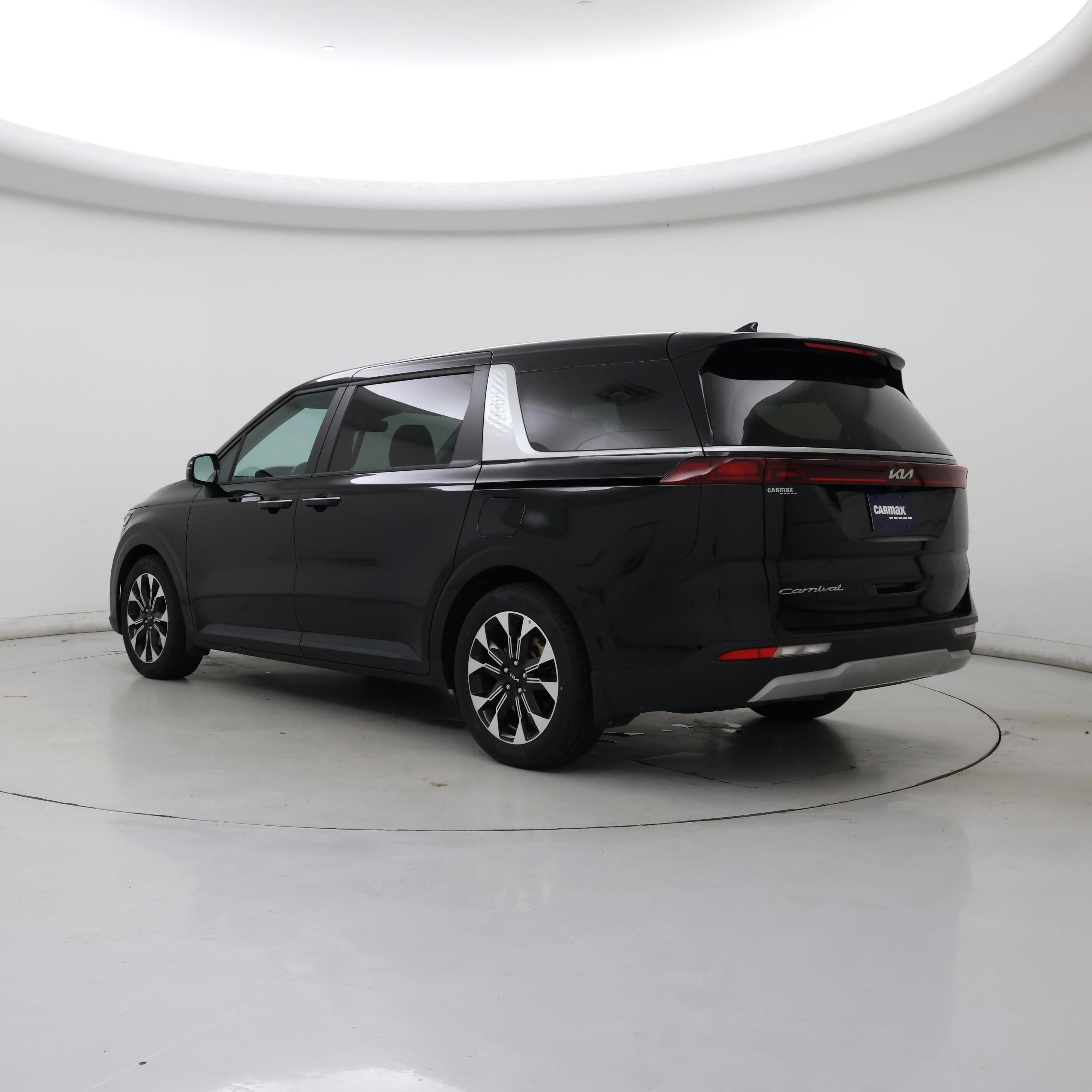 Thumbnail: 2022 Kia Carnival - 2