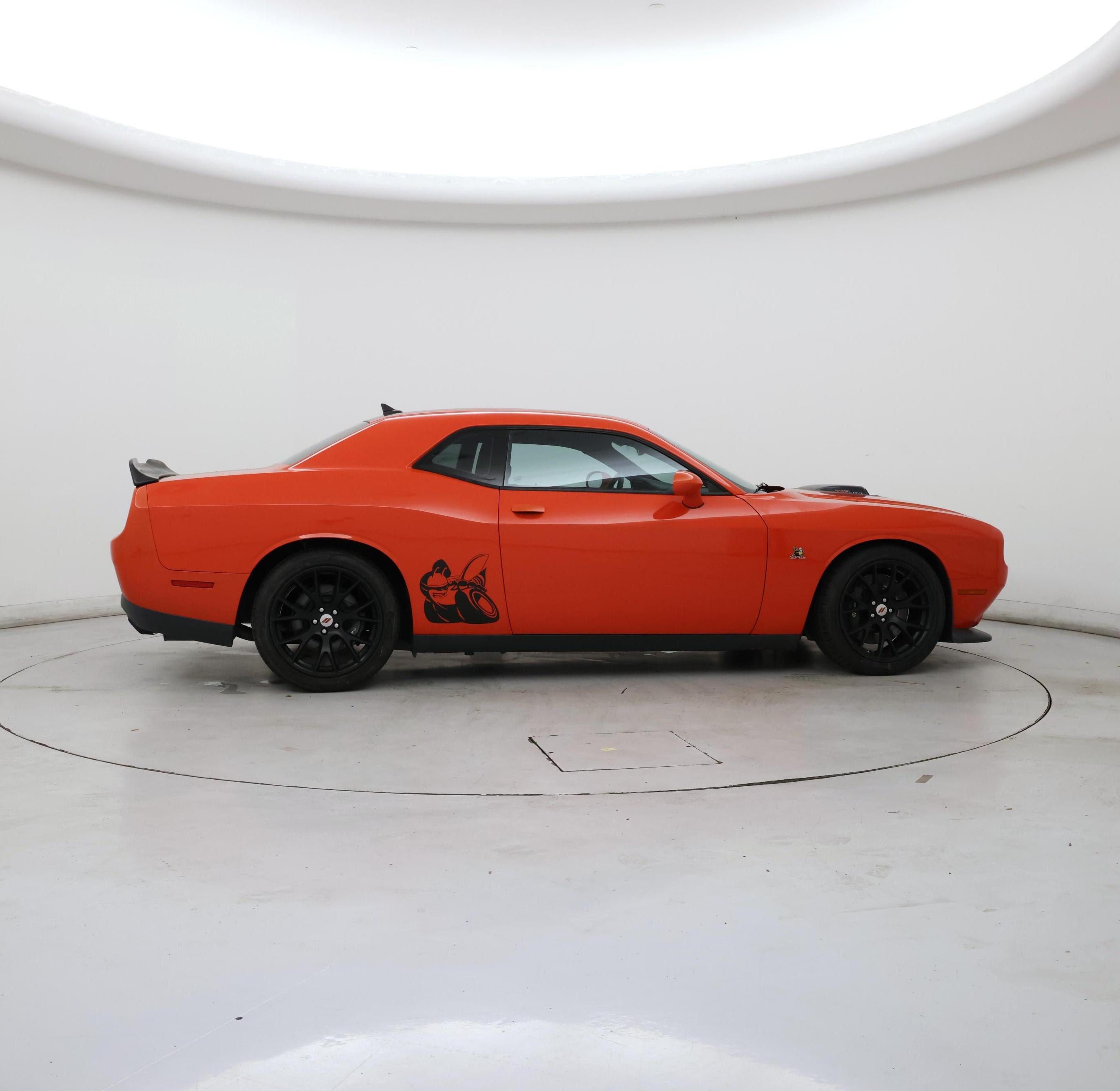 Thumbnail: 2017 Dodge Challenger - 7