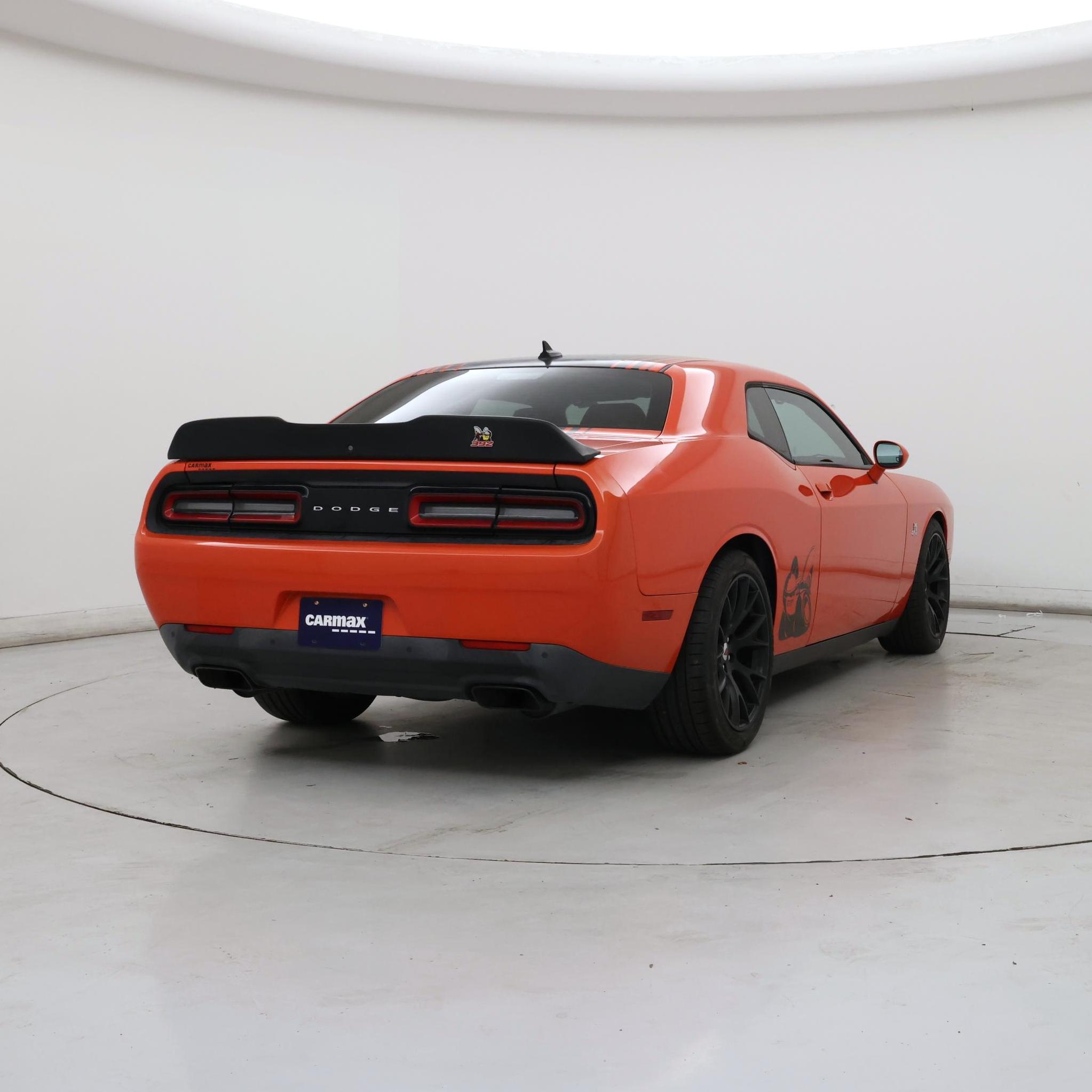 Thumbnail: 2017 Dodge Challenger - 8