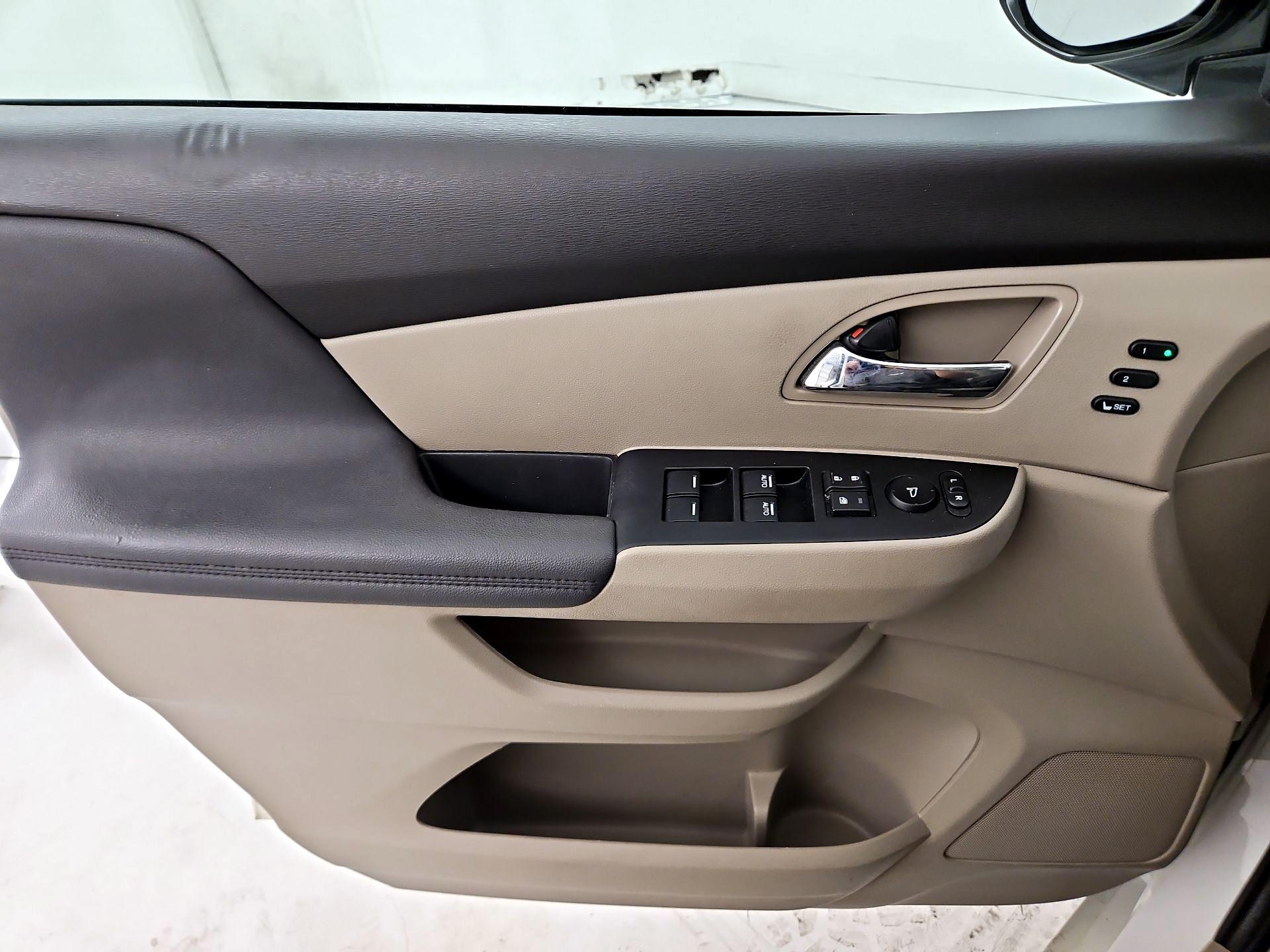 Thumbnail: 2014 Honda Odyssey - 12