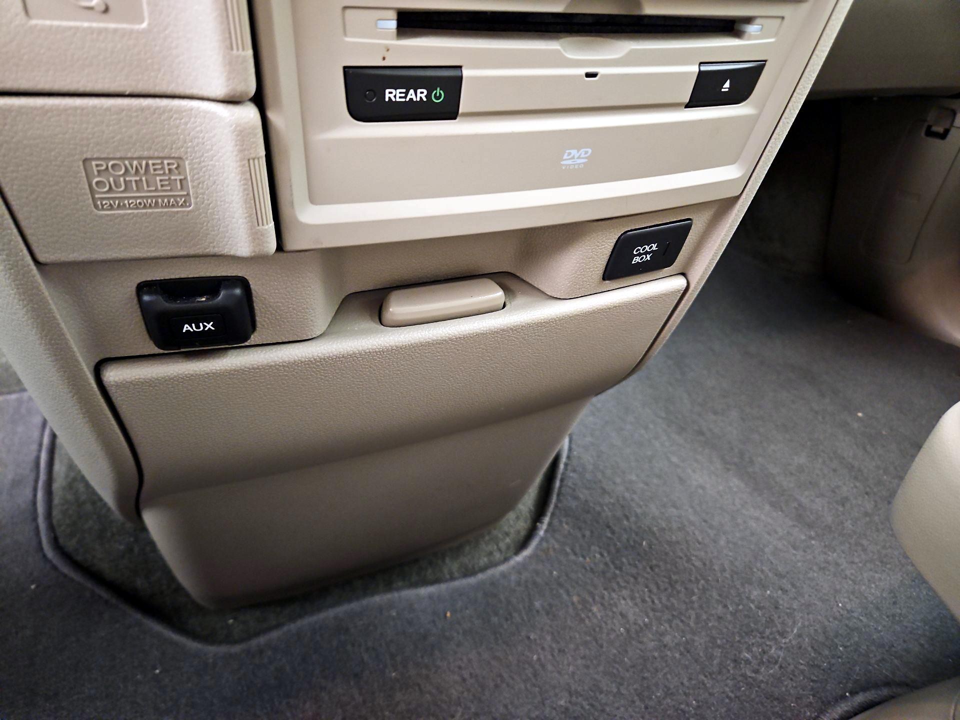 Thumbnail: 2014 Honda Odyssey - 18