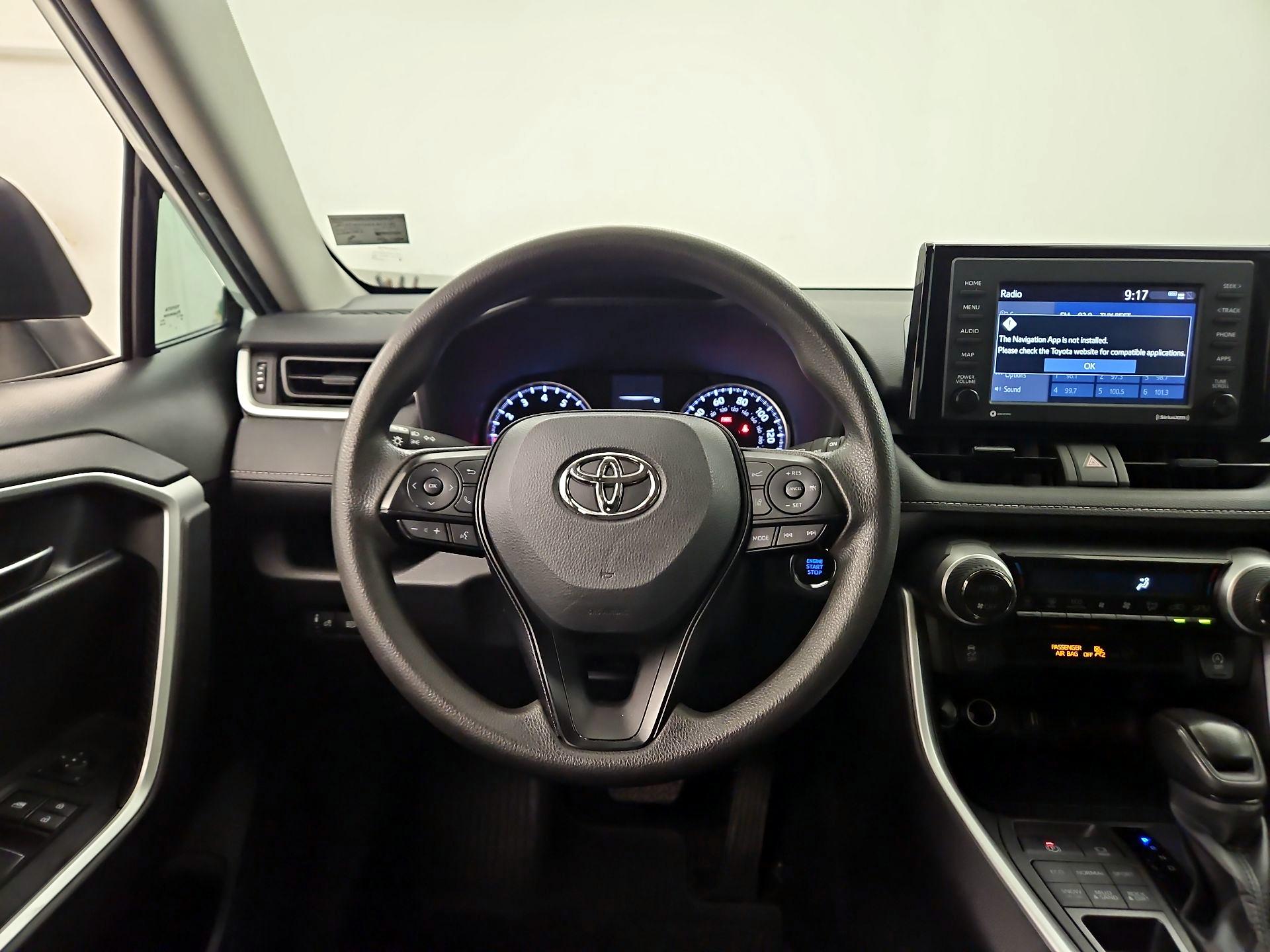 Thumbnail: 2022 Toyota RAV4 - 10