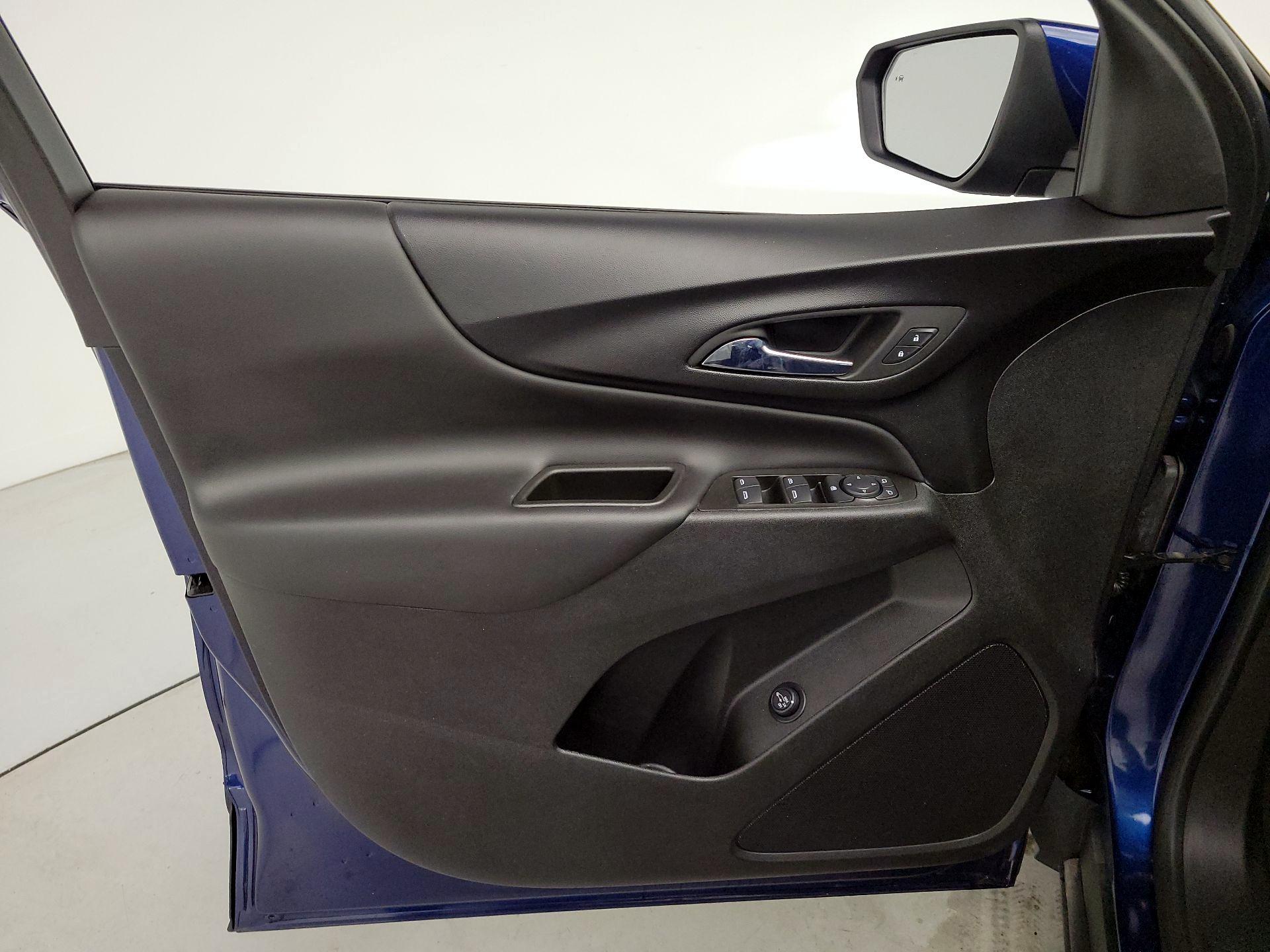 Thumbnail: 2022 Chevrolet Equinox - 12