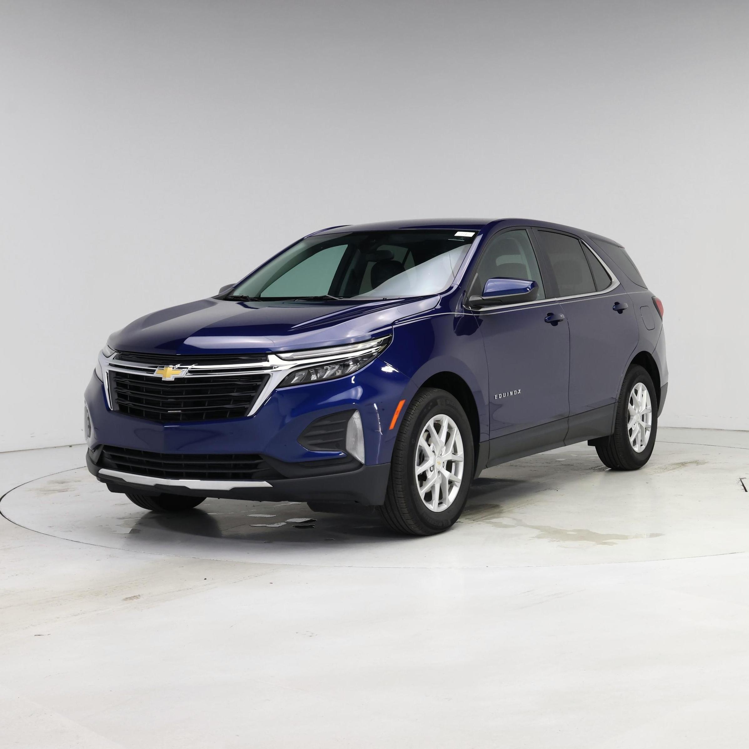 Thumbnail: 2022 Chevrolet Equinox - 4
