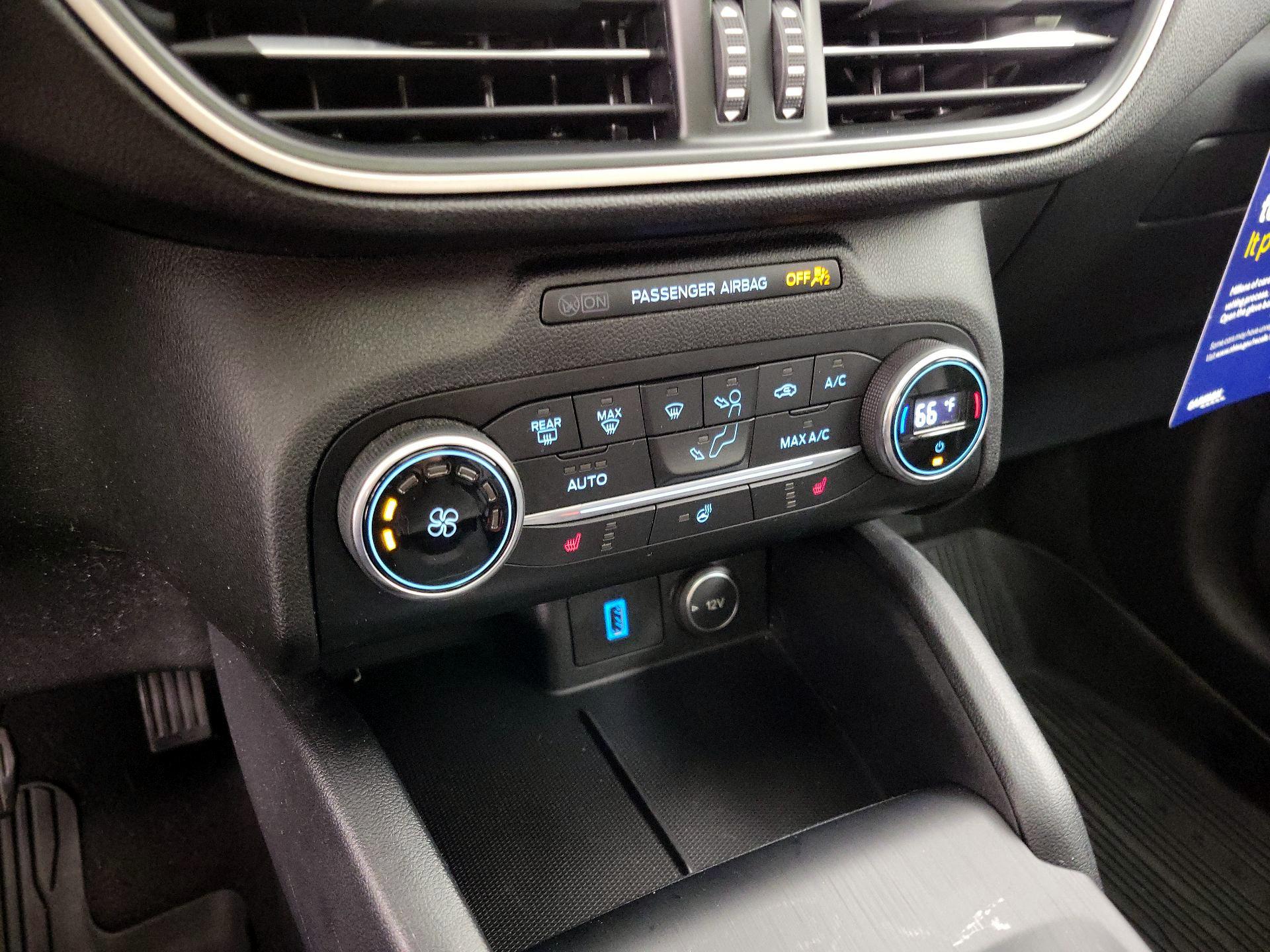 Thumbnail: 2020 Ford Escape - 17