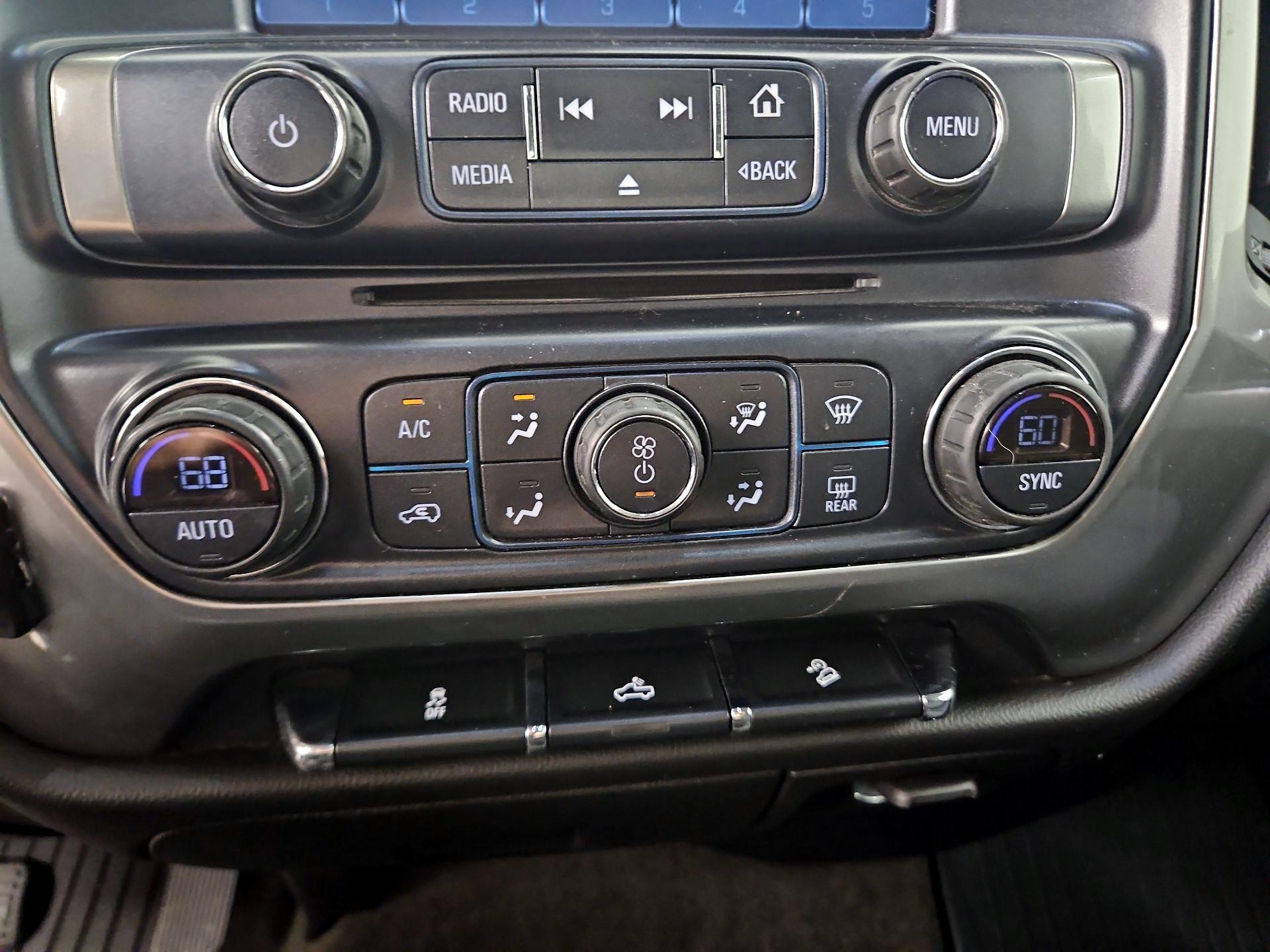 Thumbnail: 2018 Chevrolet Silverado 1500 - 17