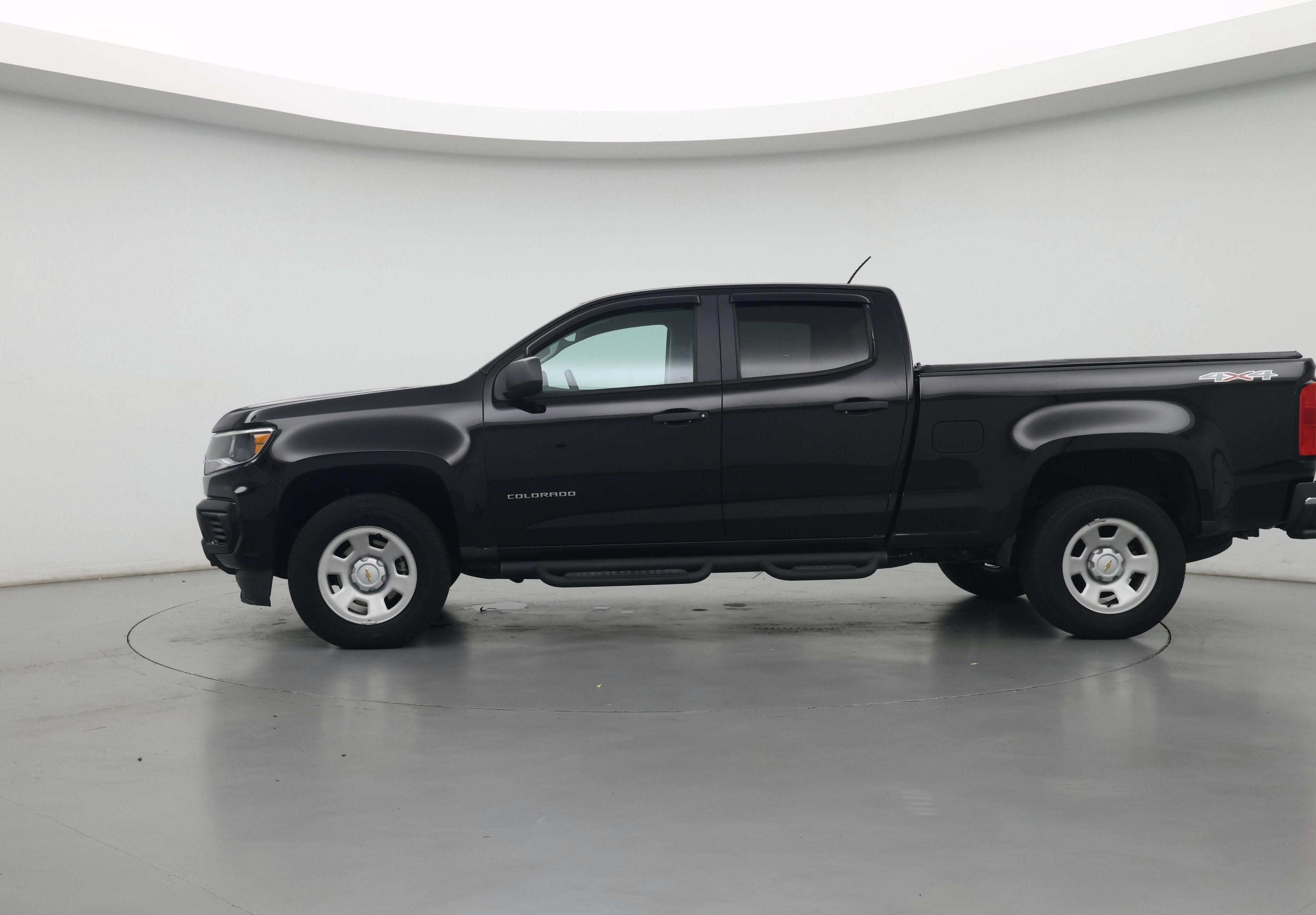 Thumbnail: 2021 Chevrolet Colorado - 3