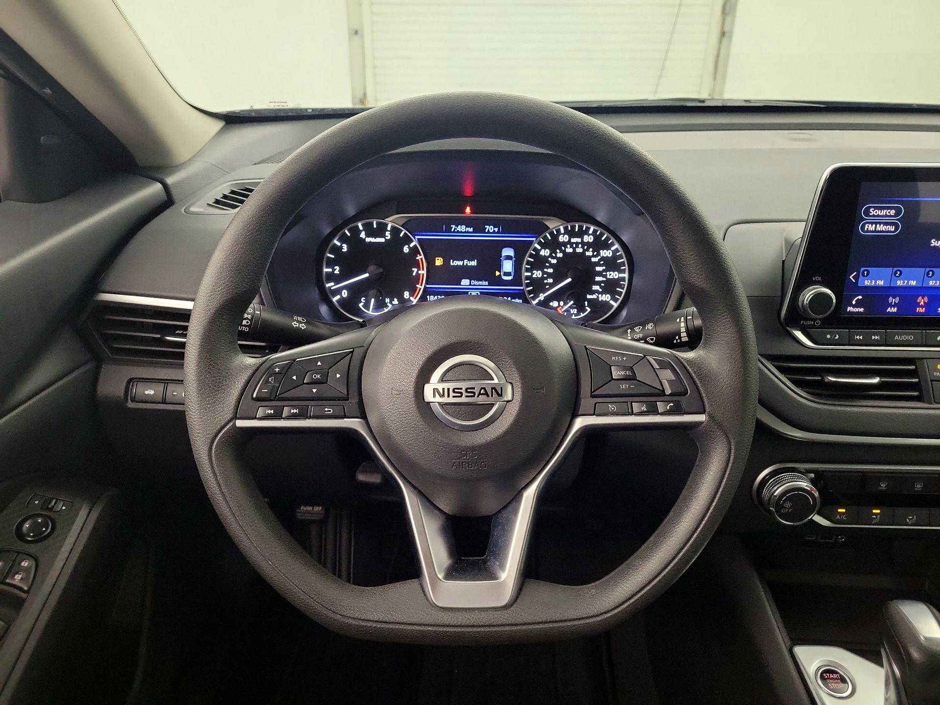Thumbnail: 2022 Nissan Altima - 10