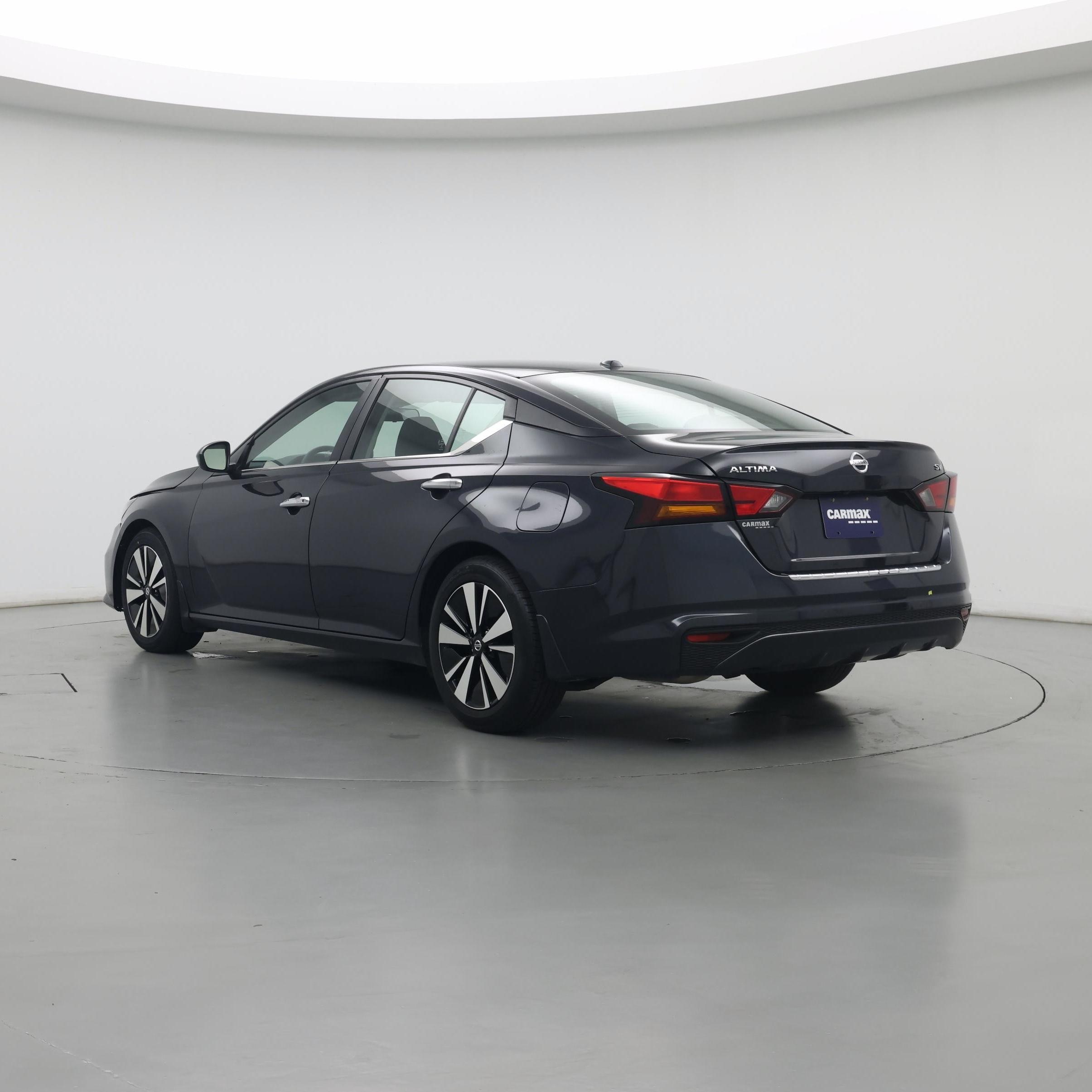 Thumbnail: 2022 Nissan Altima - 2