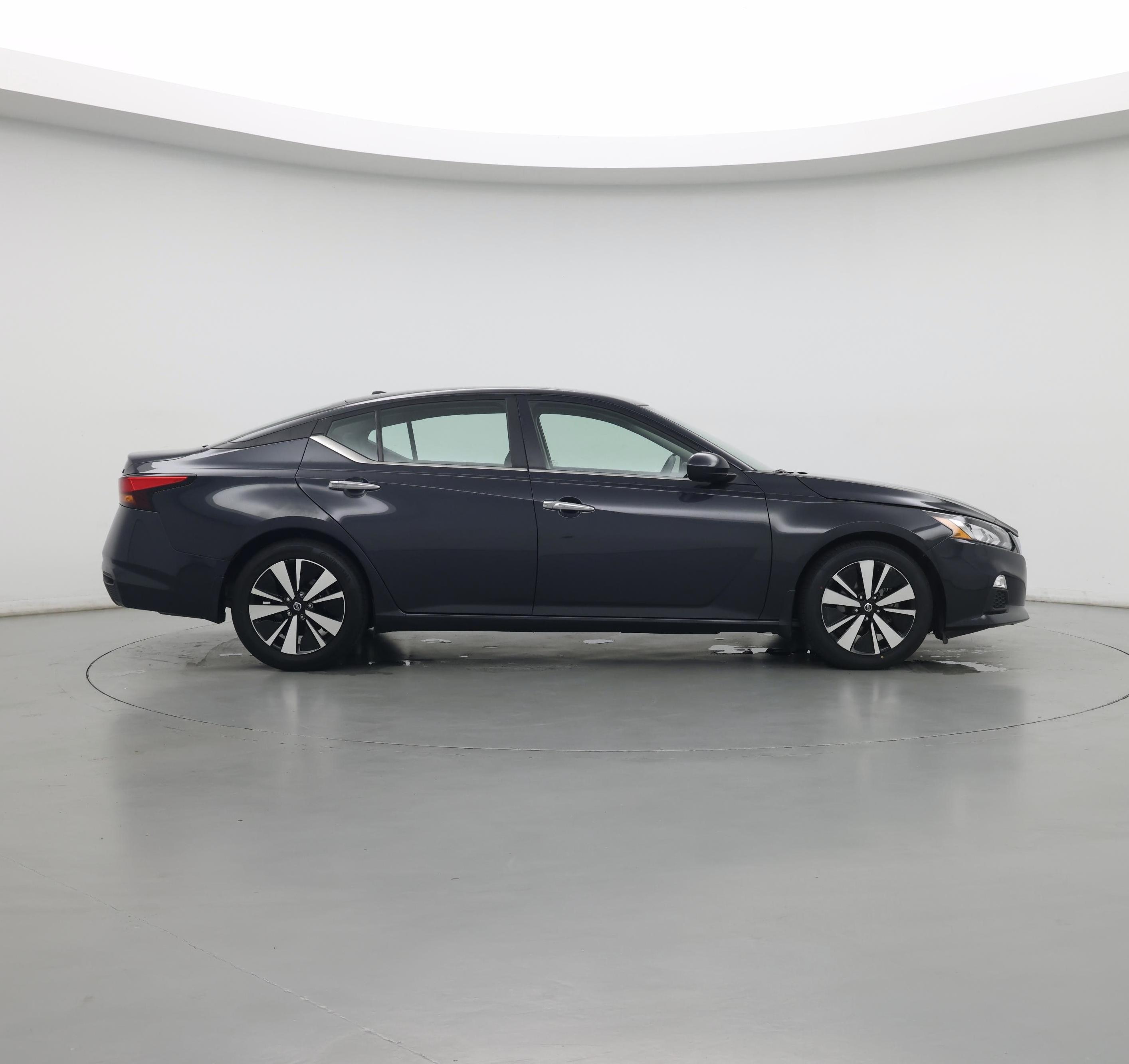 Thumbnail: 2022 Nissan Altima - 7