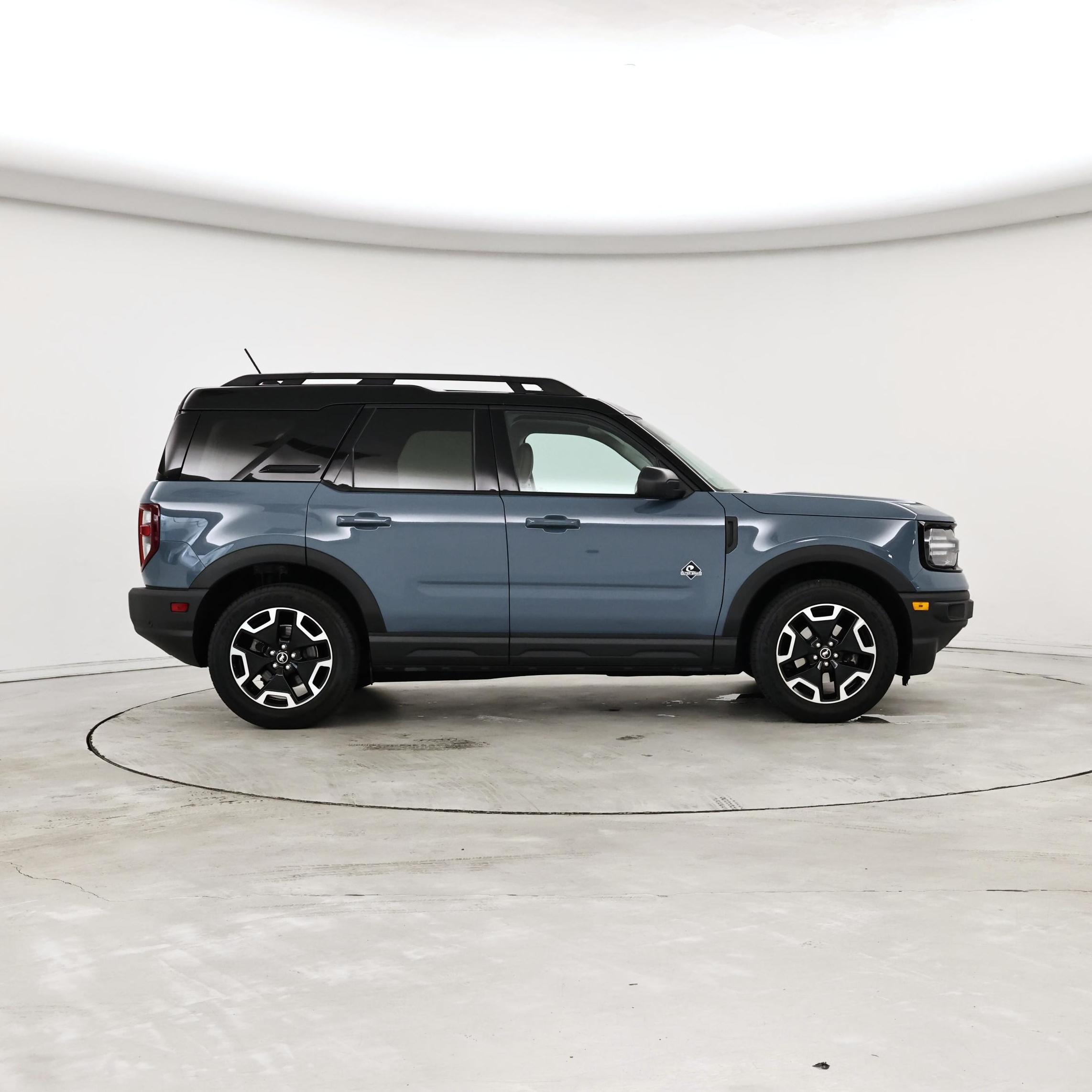 Thumbnail: 2022 Ford Bronco Sport - 7