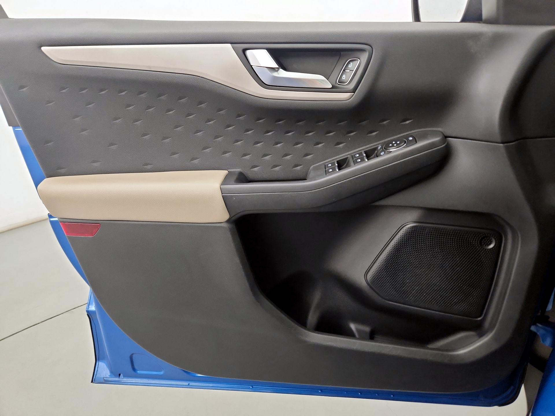 Thumbnail: 2020 Ford Escape - 12