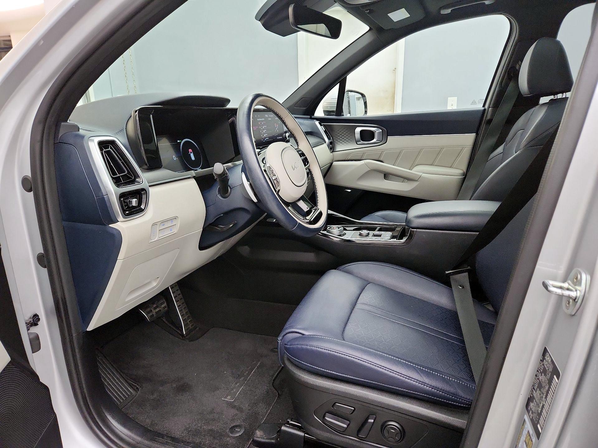 Thumbnail: 2022 Kia Sorento - 11