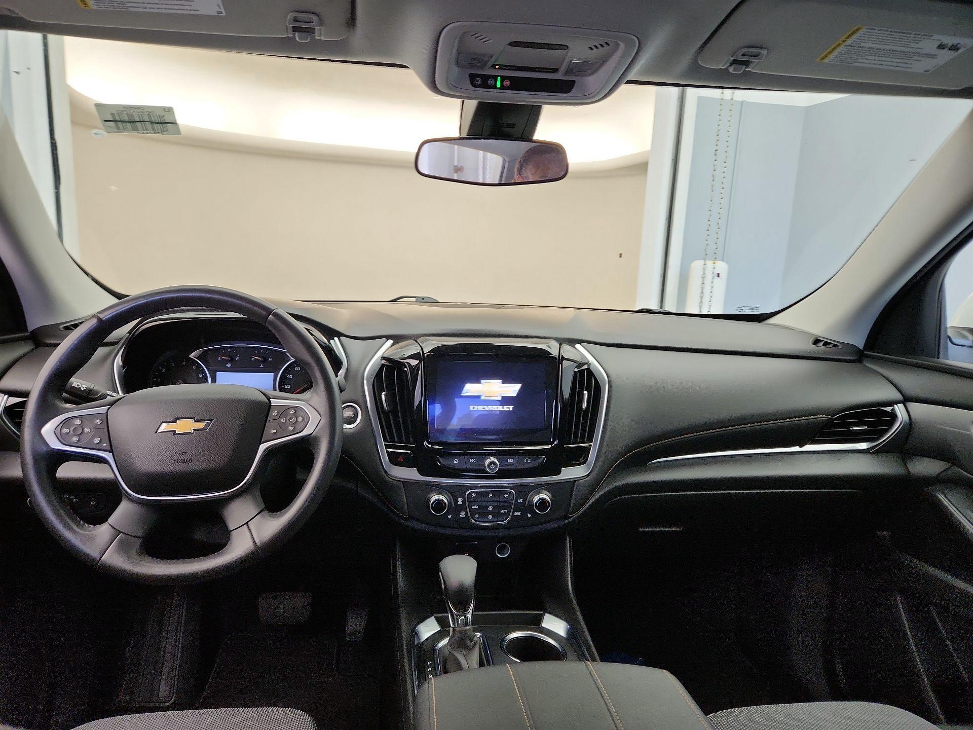 Thumbnail: 2021 Chevrolet Traverse - 9