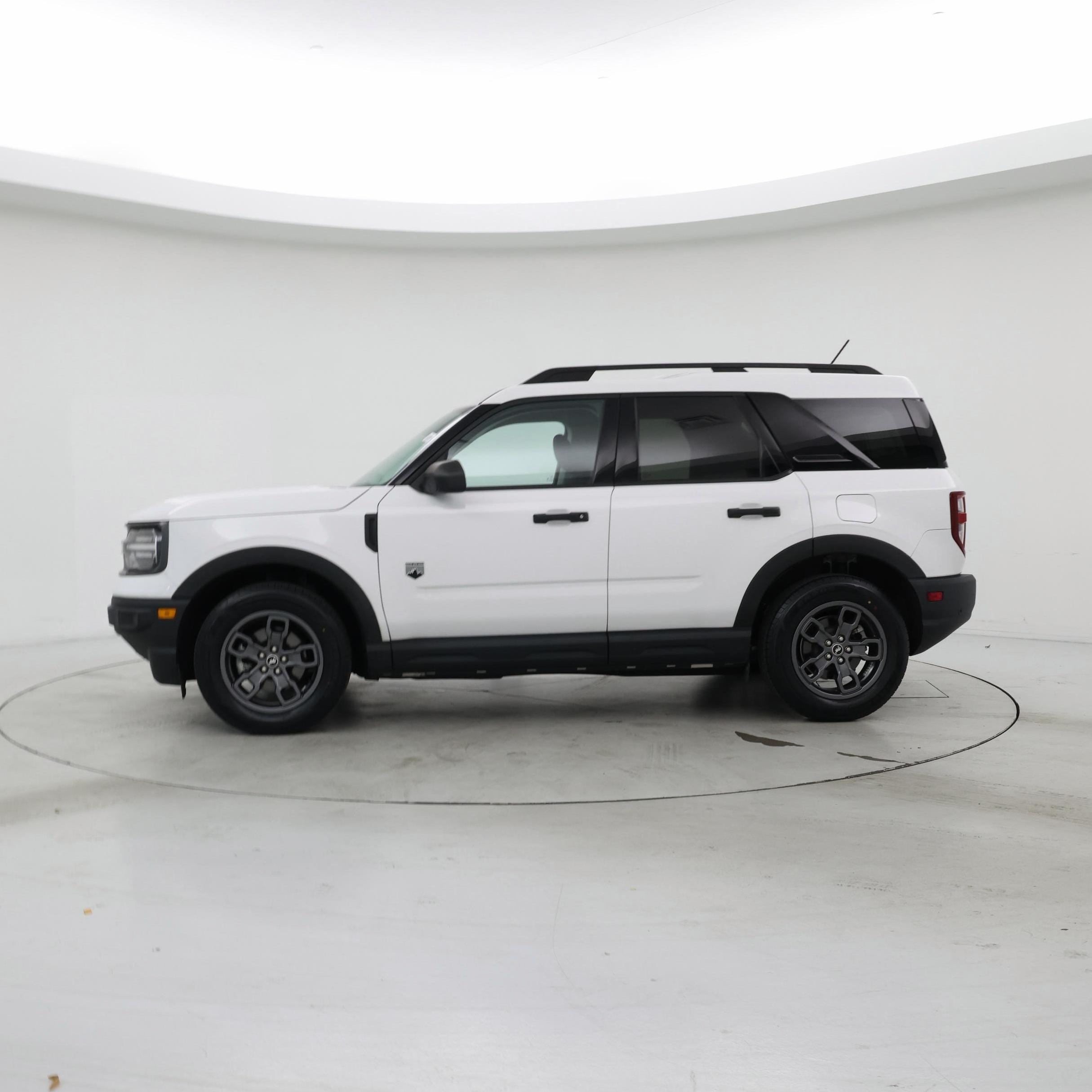 Thumbnail: 2022 Ford Bronco Sport - 3