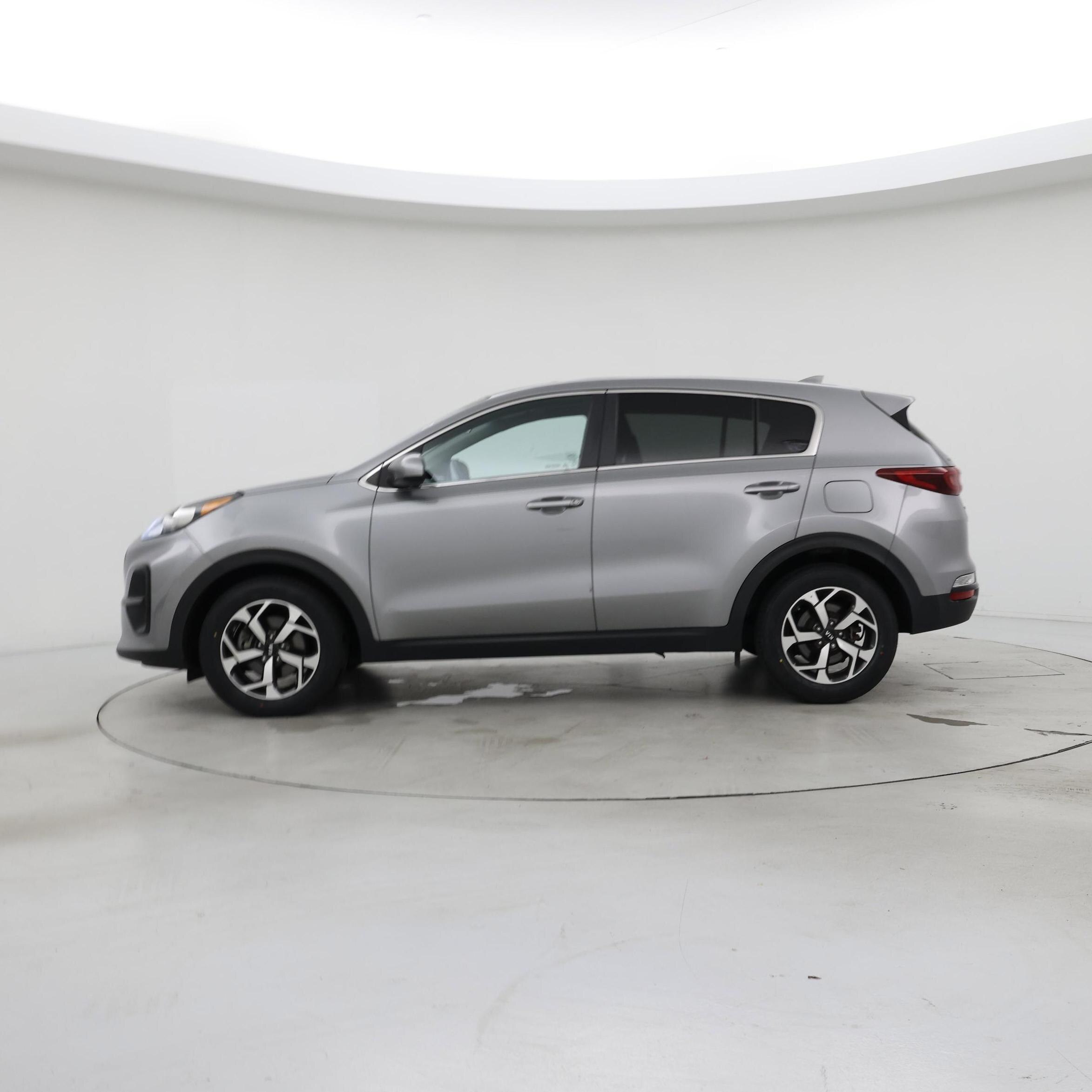 Thumbnail: 2020 Kia Sportage - 3