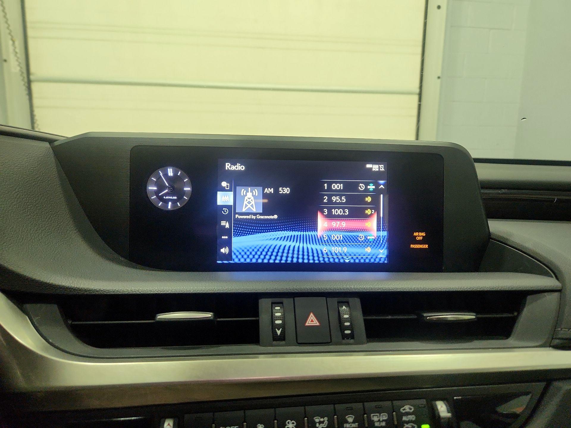 Thumbnail: 2021 Lexus ES - 15