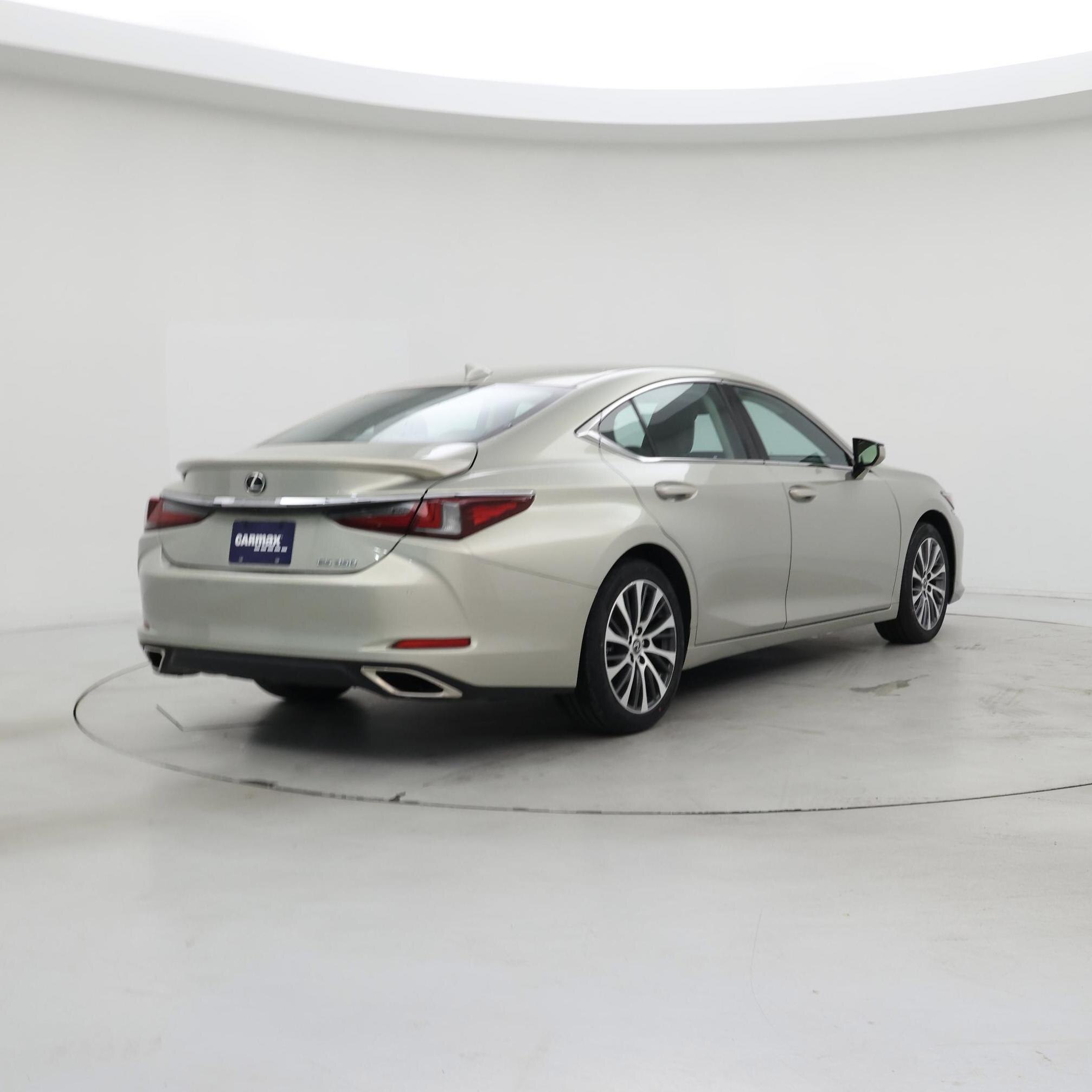 Thumbnail: 2021 Lexus ES - 8
