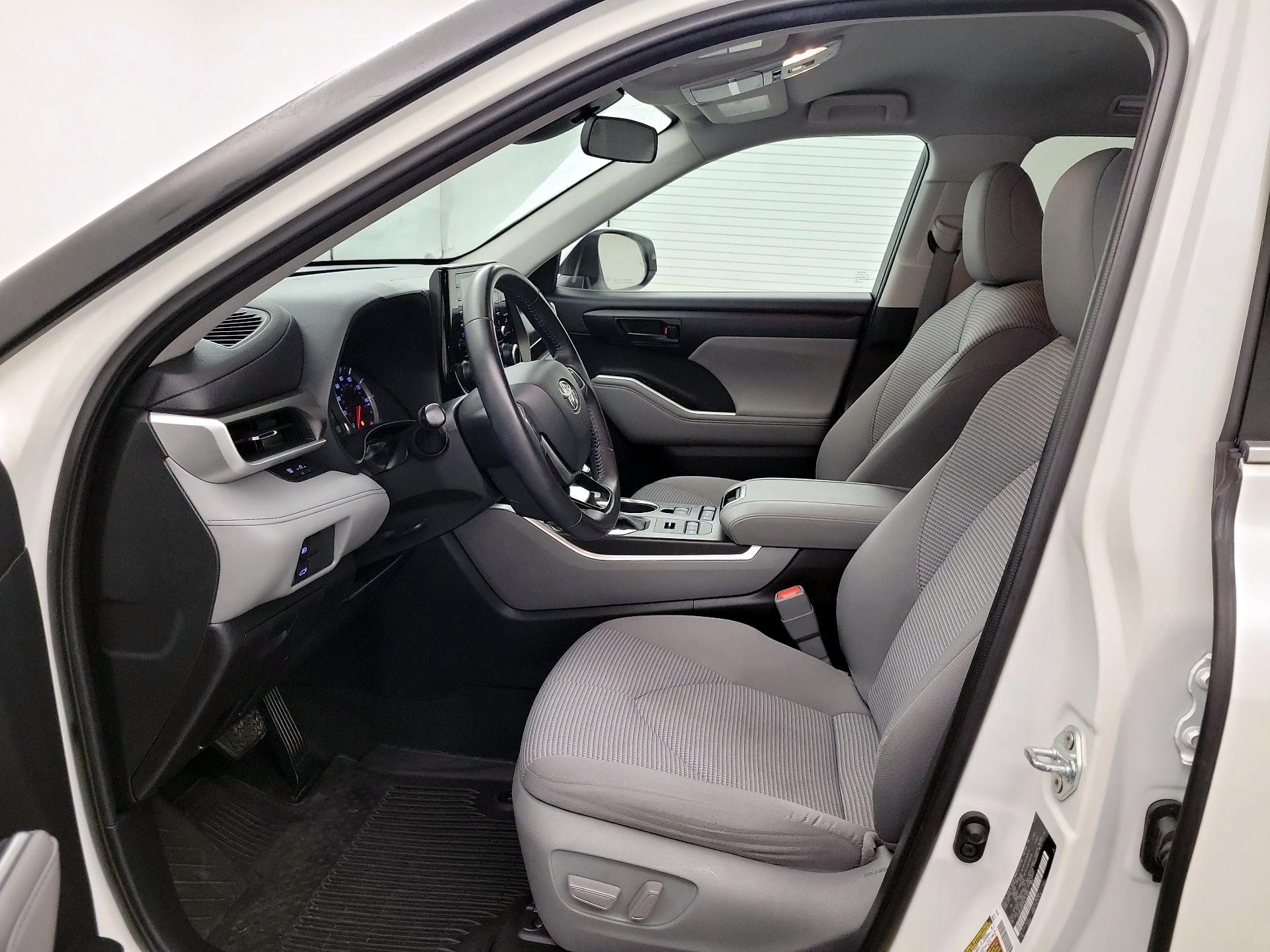 Thumbnail: 2021 Toyota Highlander - 11