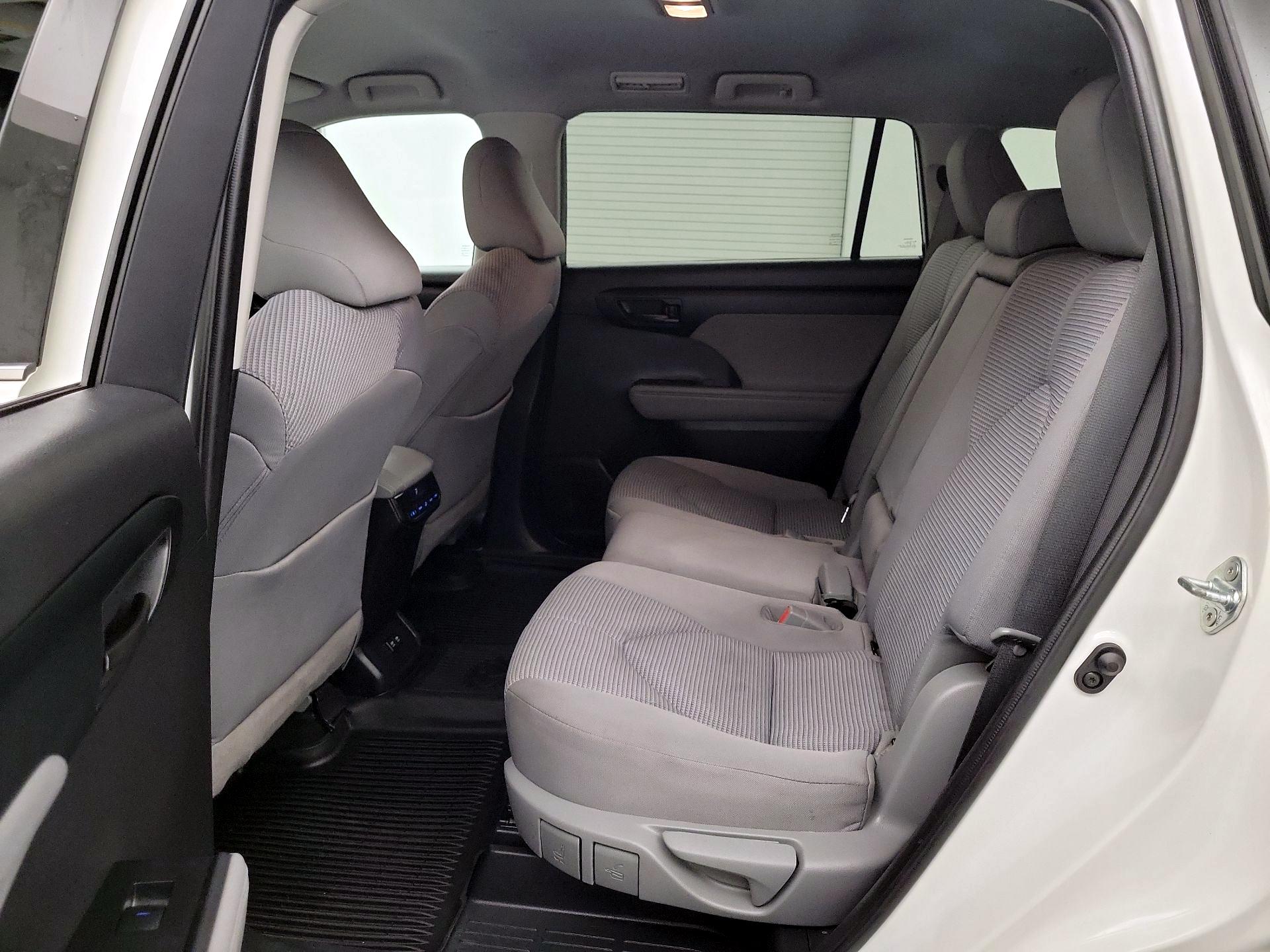 Thumbnail: 2021 Toyota Highlander - 19