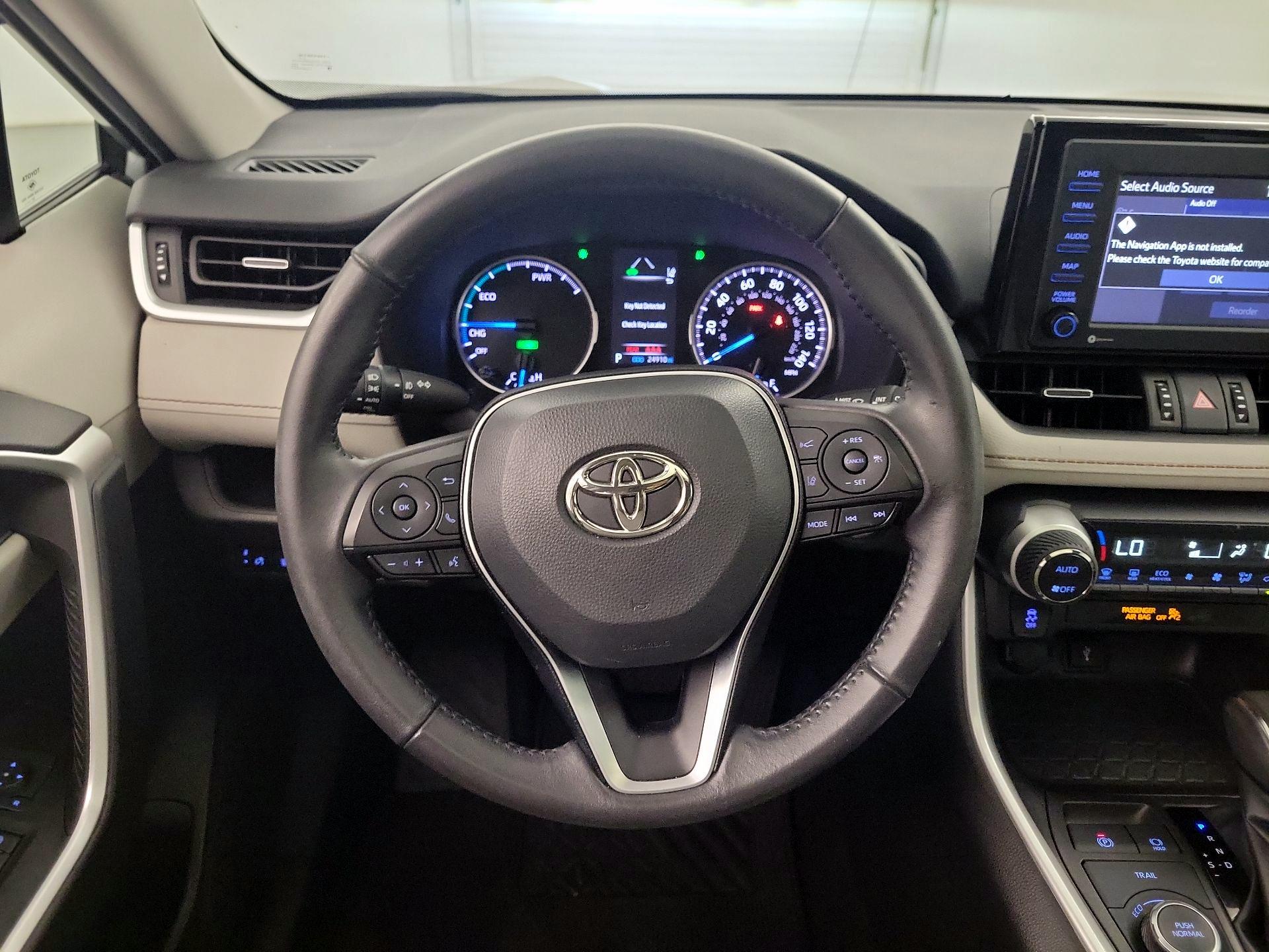 Thumbnail: 2022 Toyota RAV4 - 10