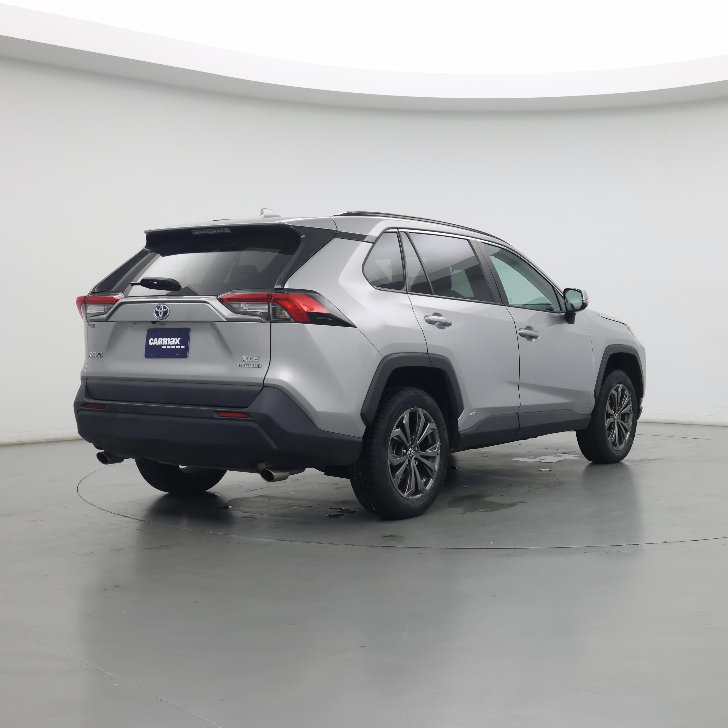 Thumbnail: 2022 Toyota RAV4 - 8