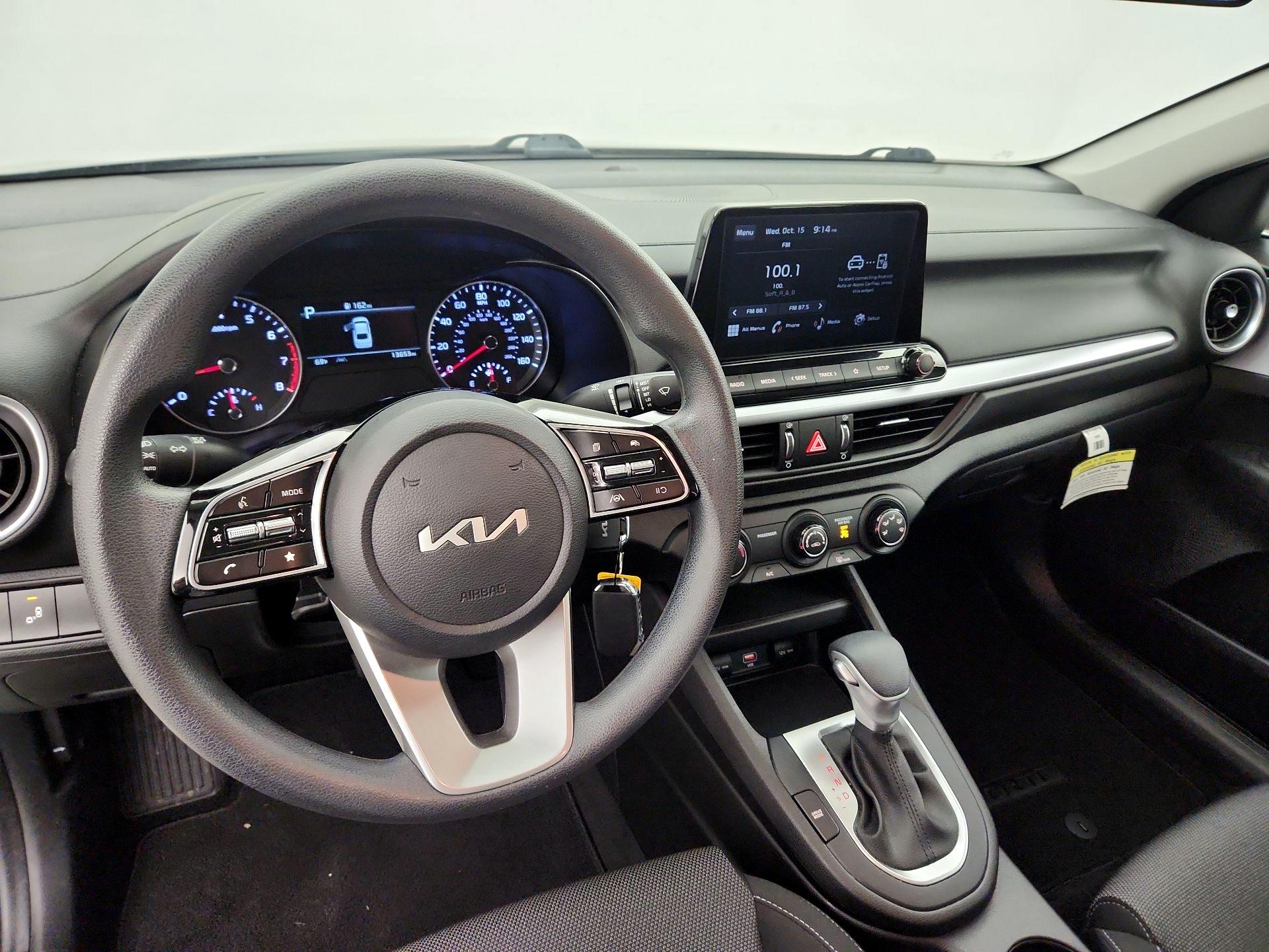 Thumbnail: 2023 Kia Forte - 9