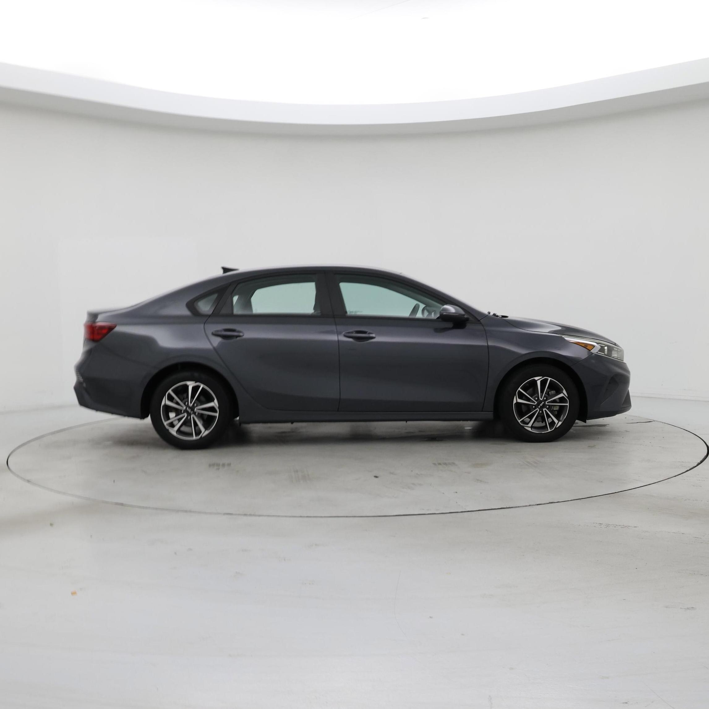 Thumbnail: 2023 Kia Forte - 7