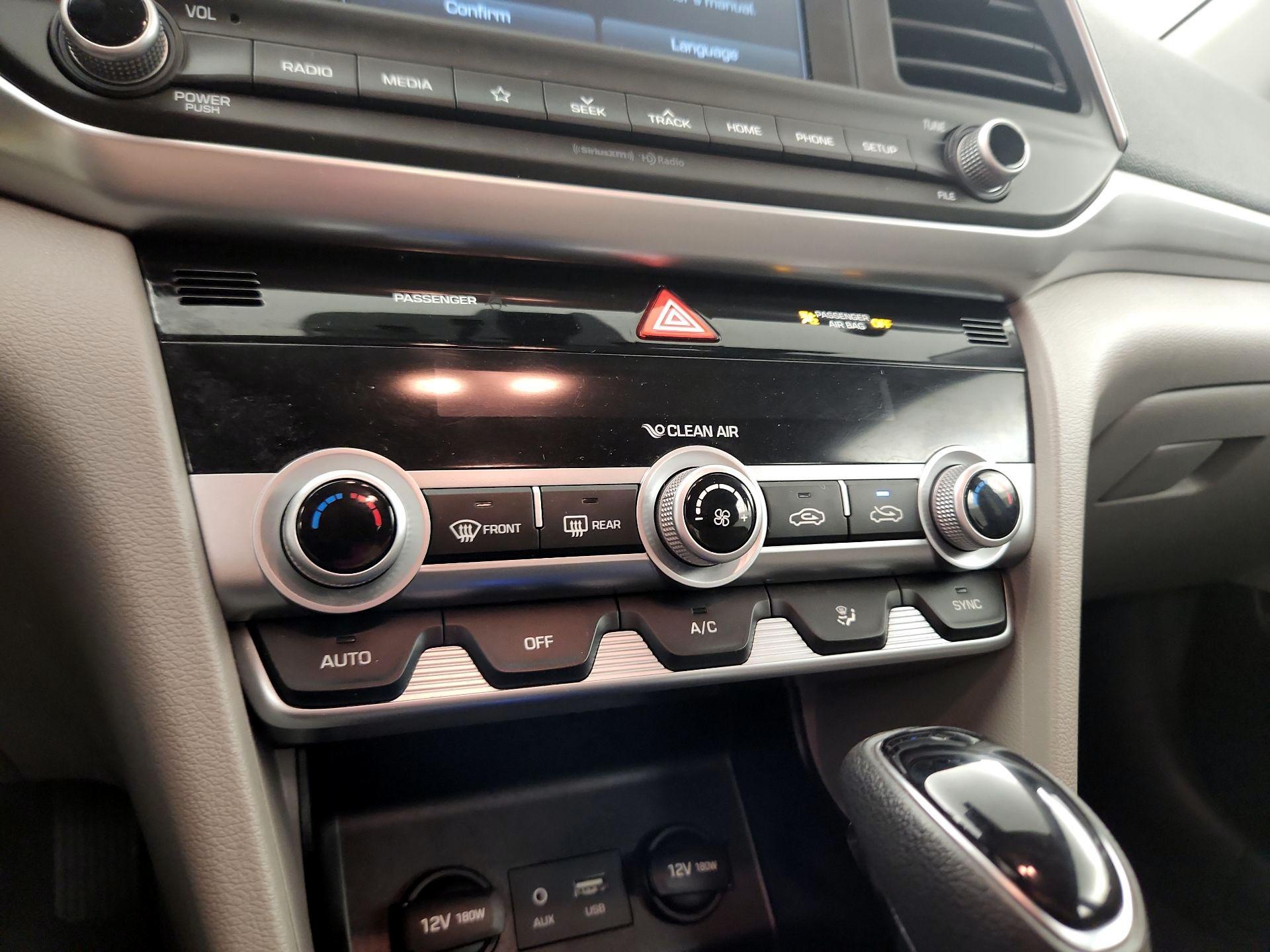 Thumbnail: 2020 Hyundai Elantra - 16