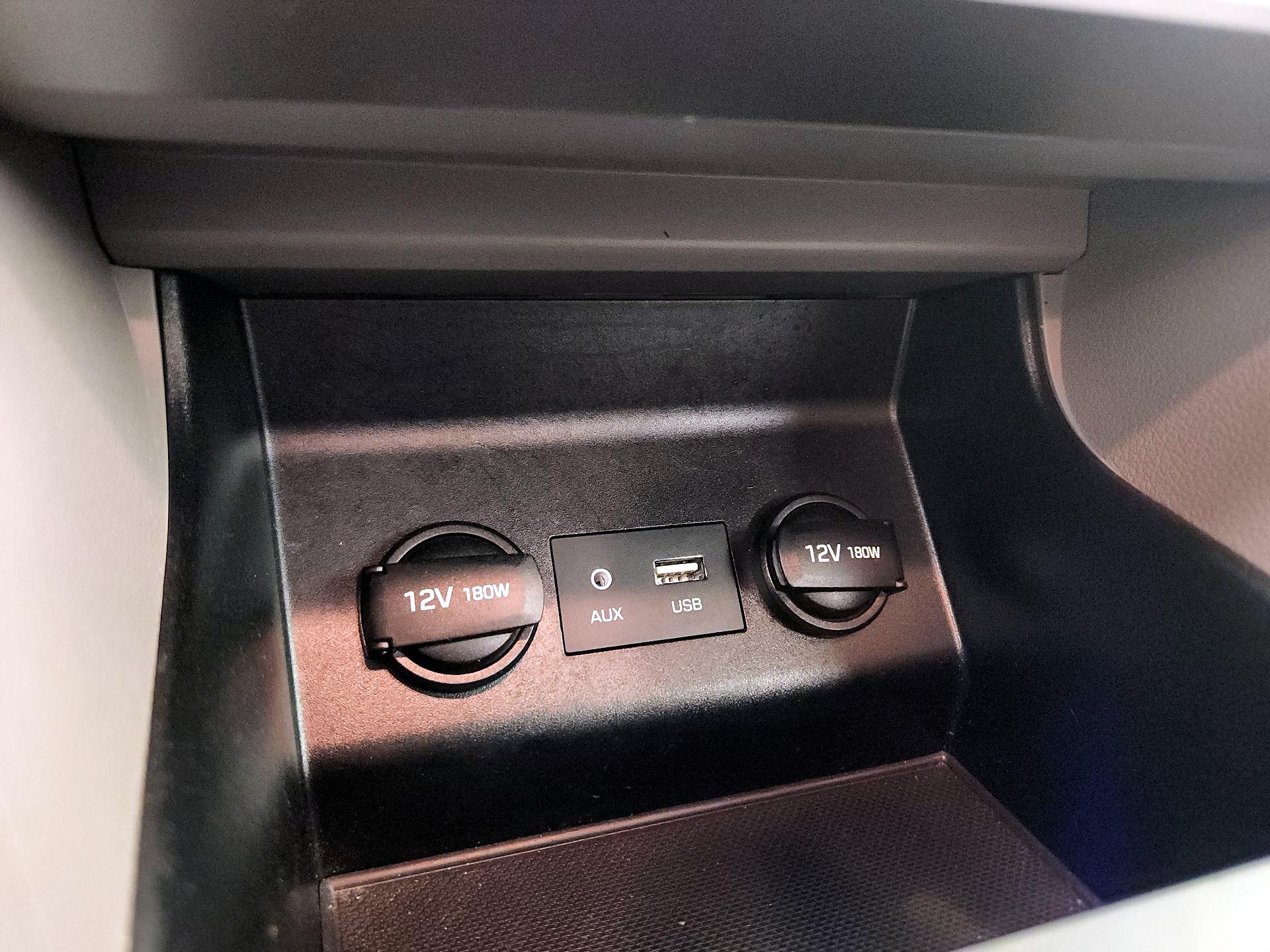Thumbnail: 2020 Hyundai Elantra - 18