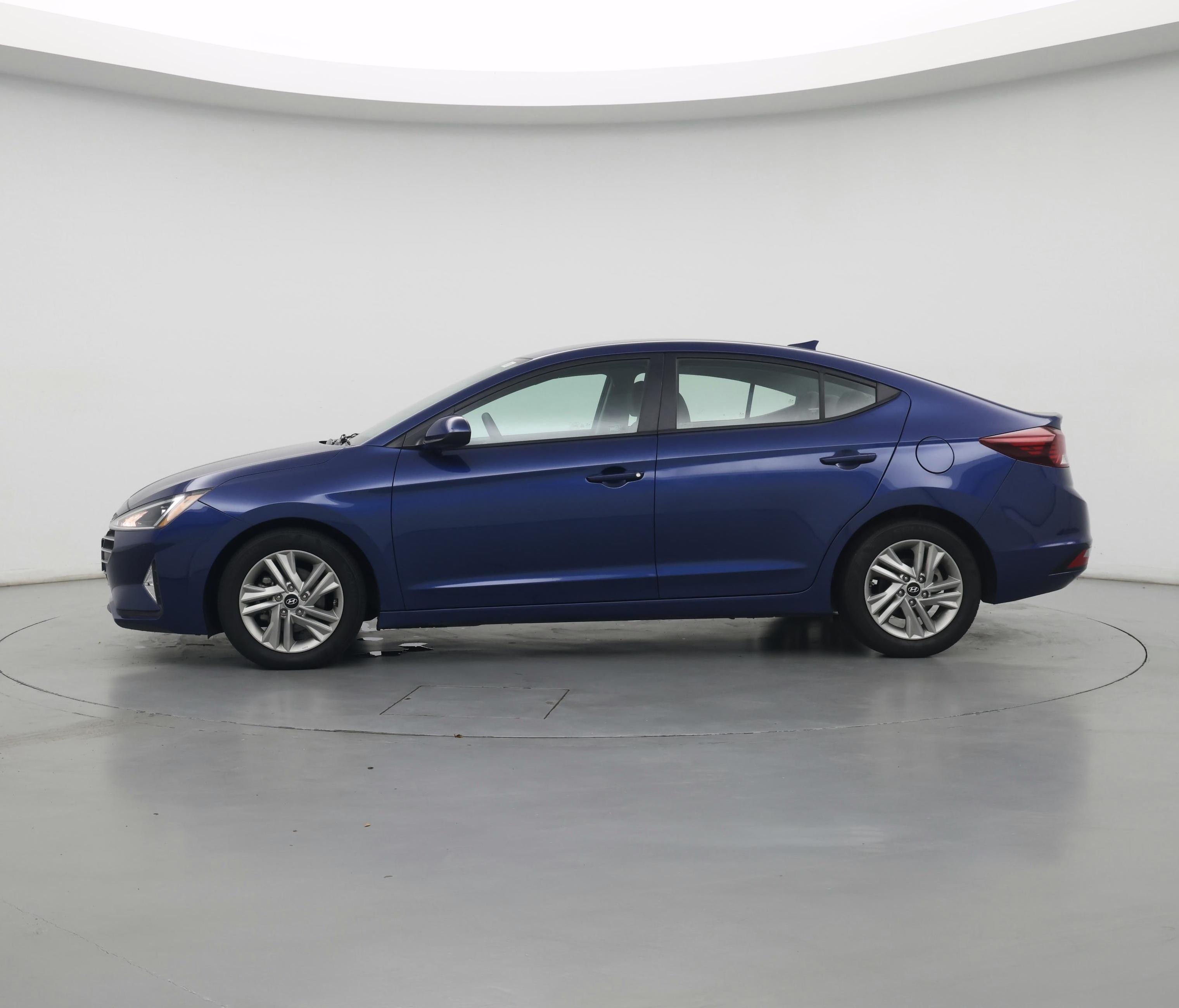 Thumbnail: 2020 Hyundai Elantra - 3