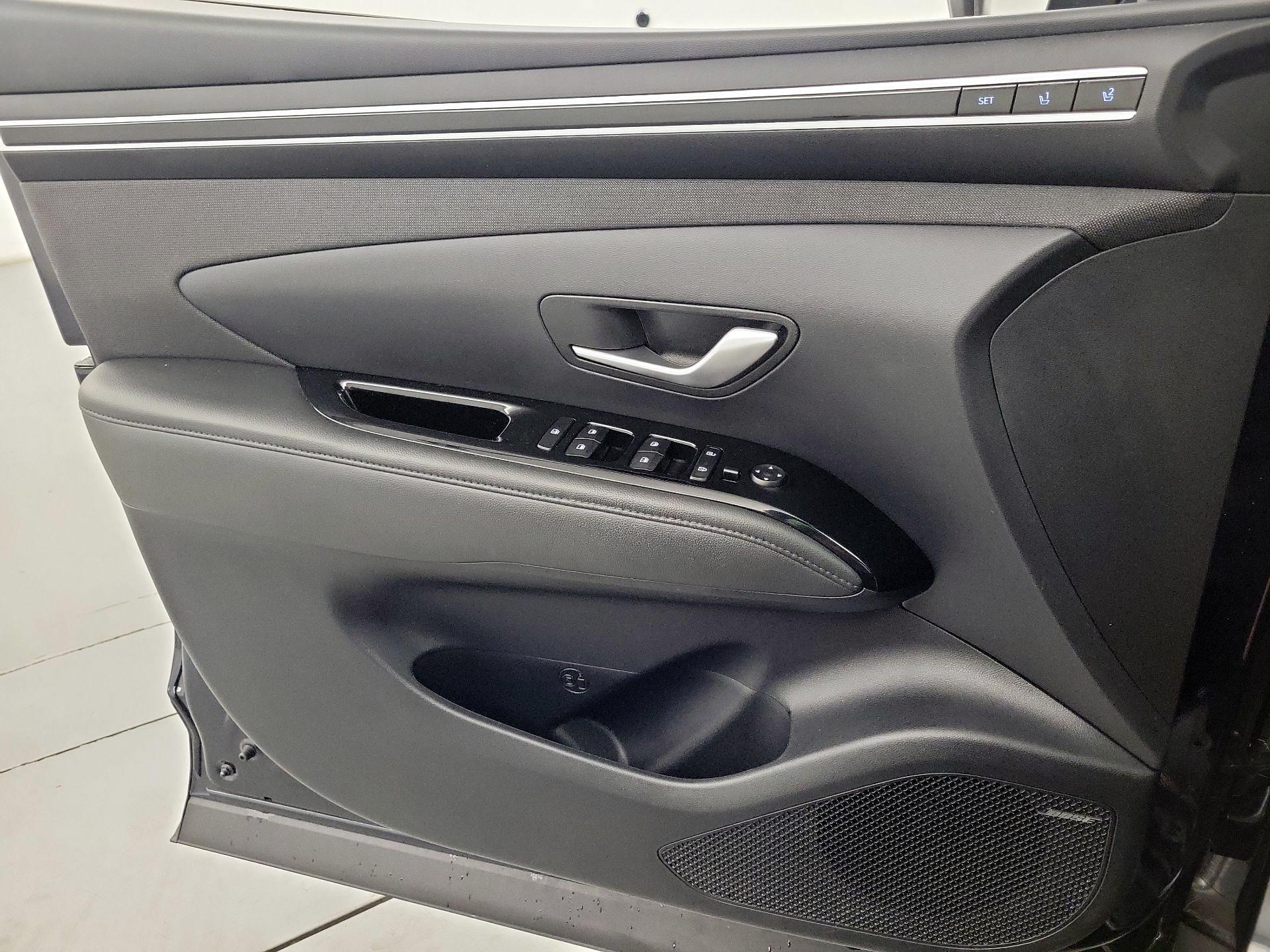 Thumbnail: 2022 Hyundai Tucson - 12