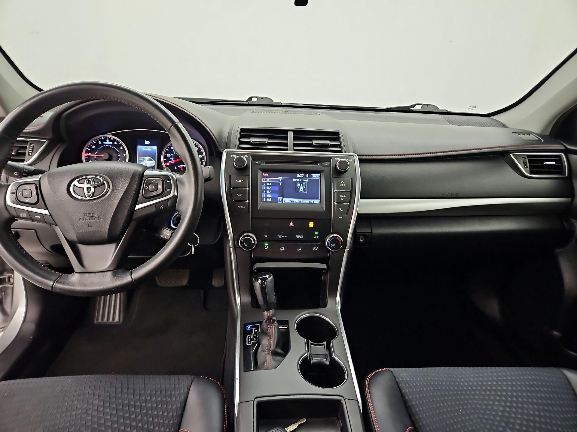 Thumbnail: 2015 Toyota Camry - 9