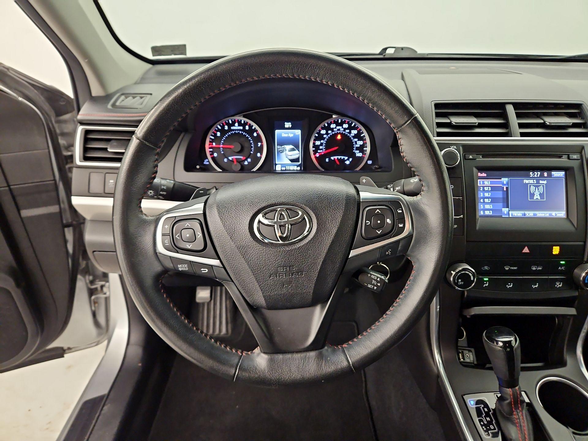 Thumbnail: 2015 Toyota Camry - 10