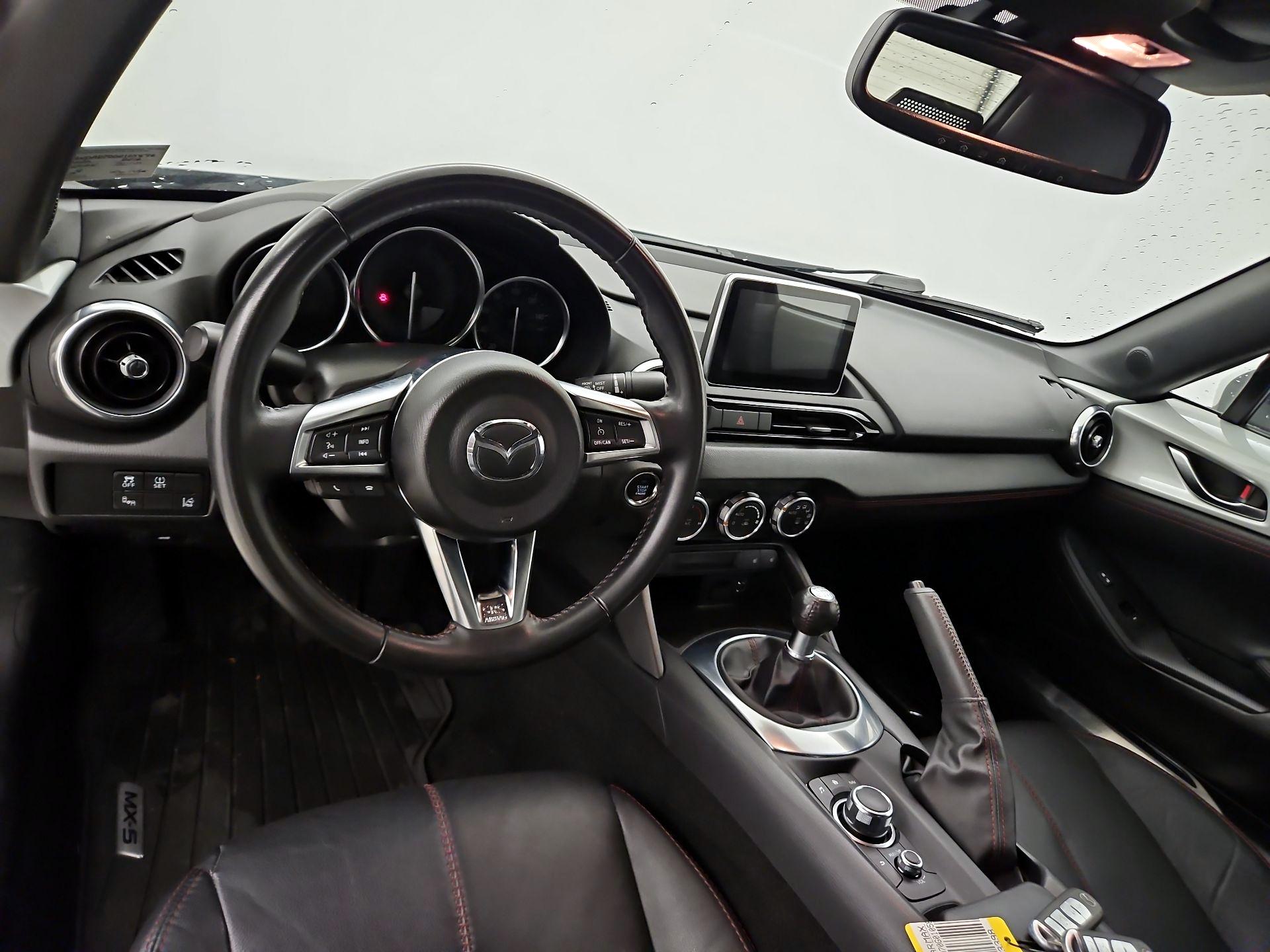 Thumbnail: 2016 Mazda MX-5 Miata - 9