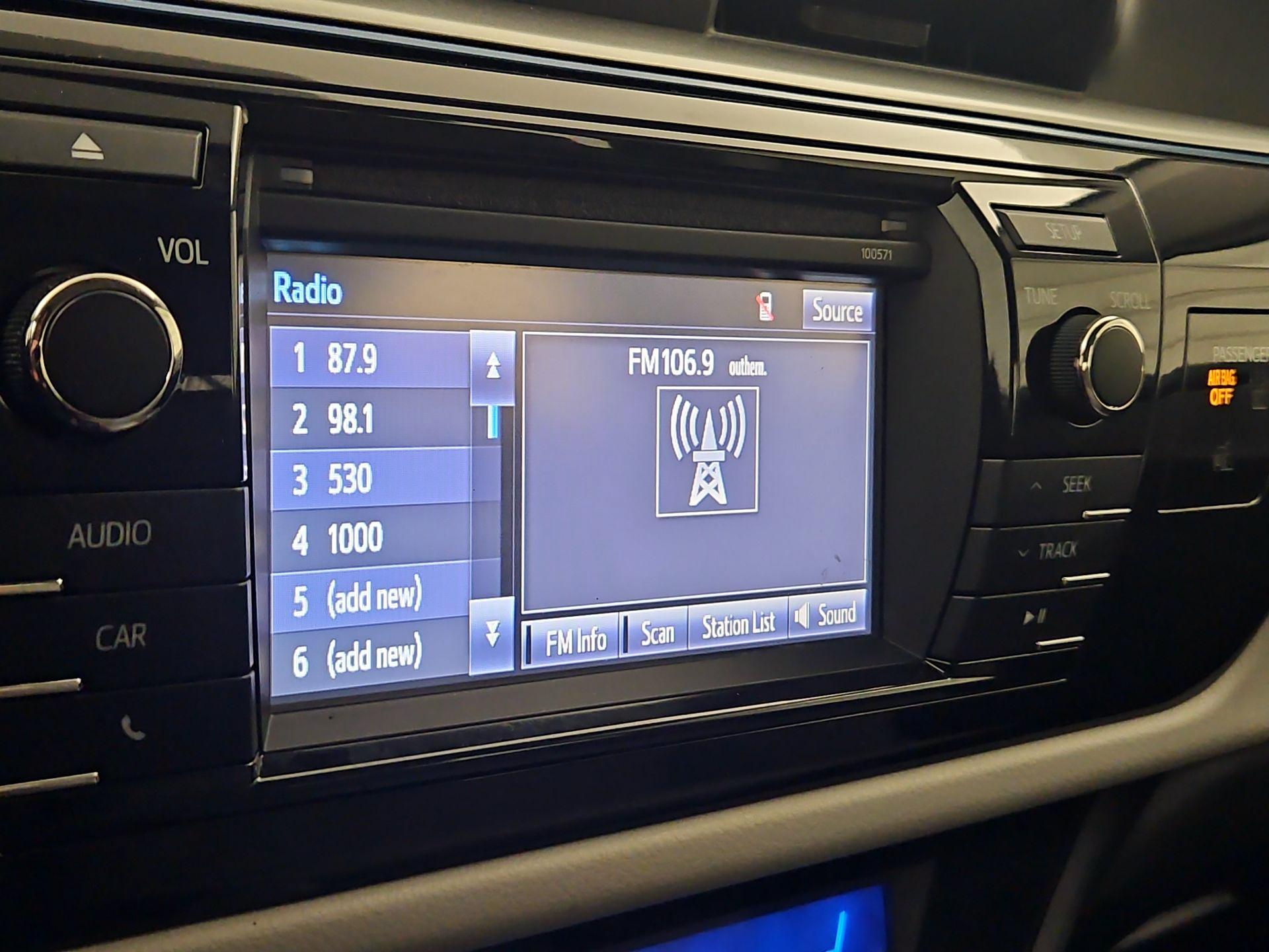 Thumbnail: 2016 Toyota Corolla - 15