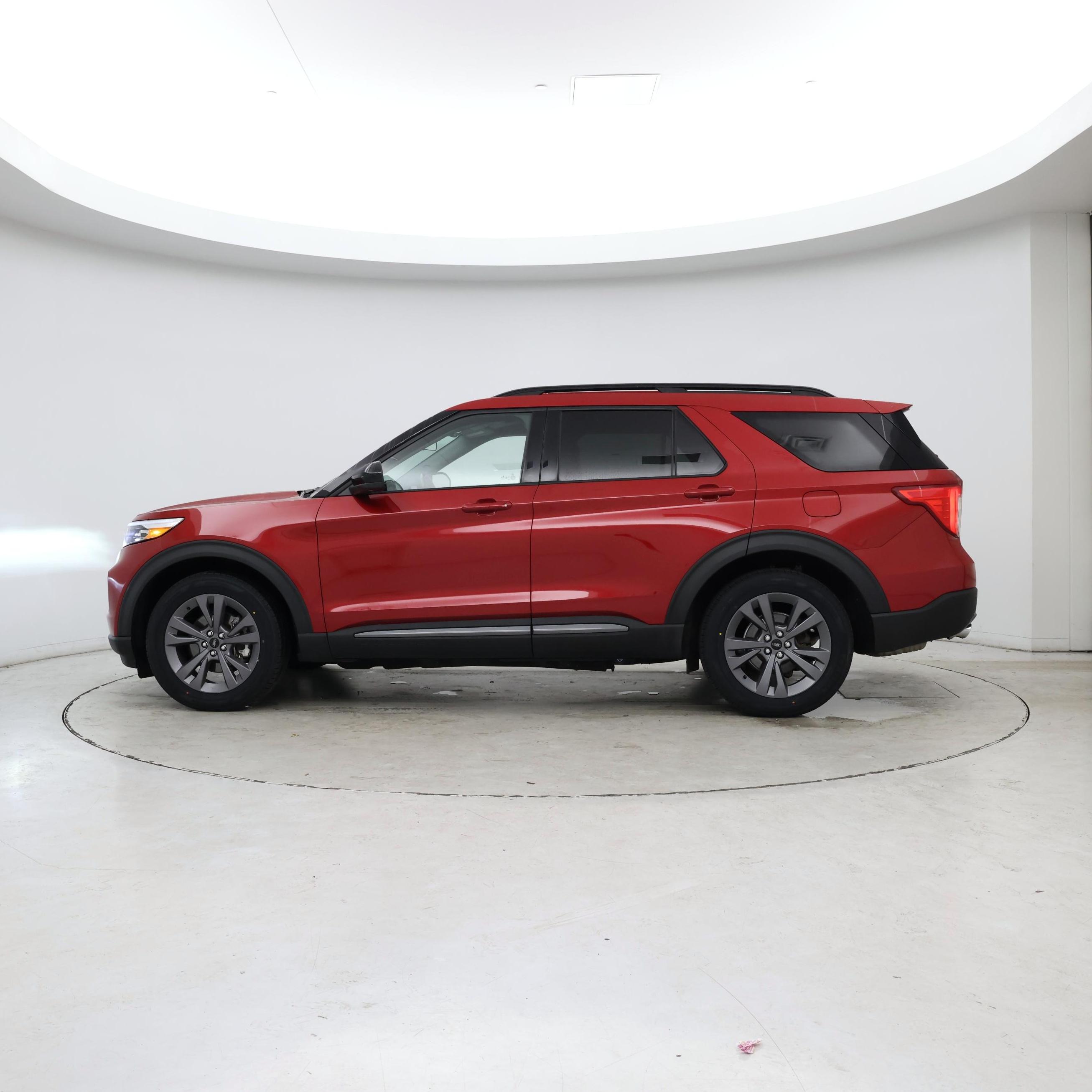 Thumbnail: 2022 Ford Explorer - 3