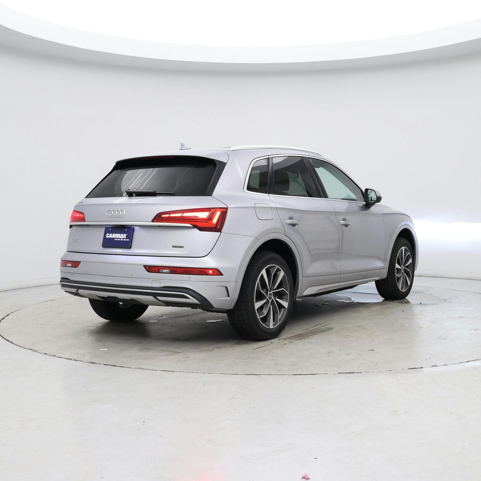 Thumbnail: 2022 Ford Explorer - 8