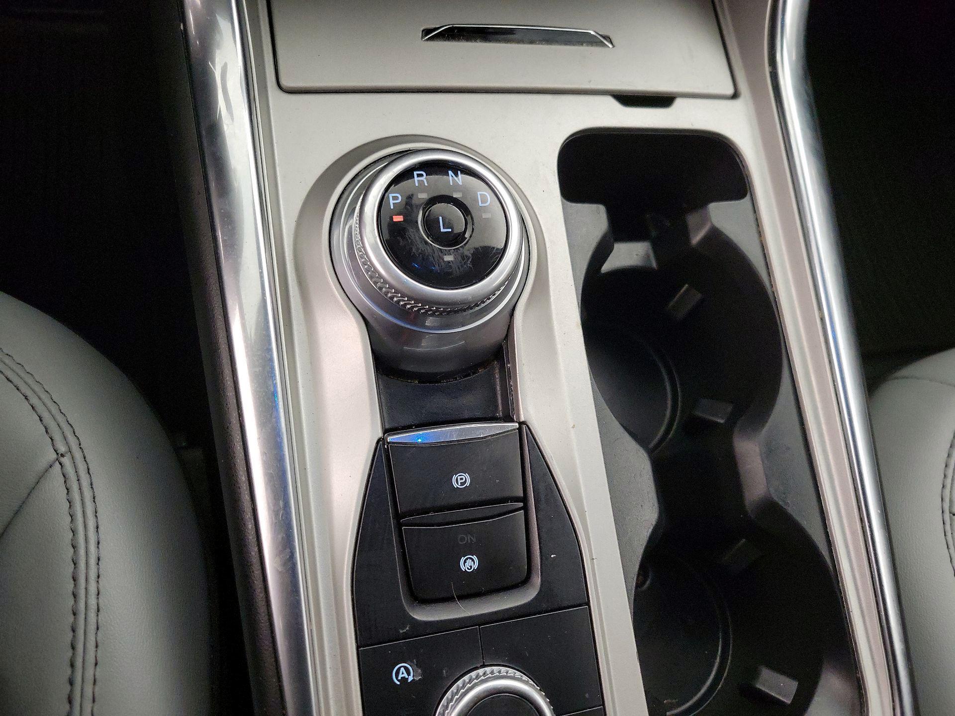 Thumbnail: 2021 Ford Explorer - 17