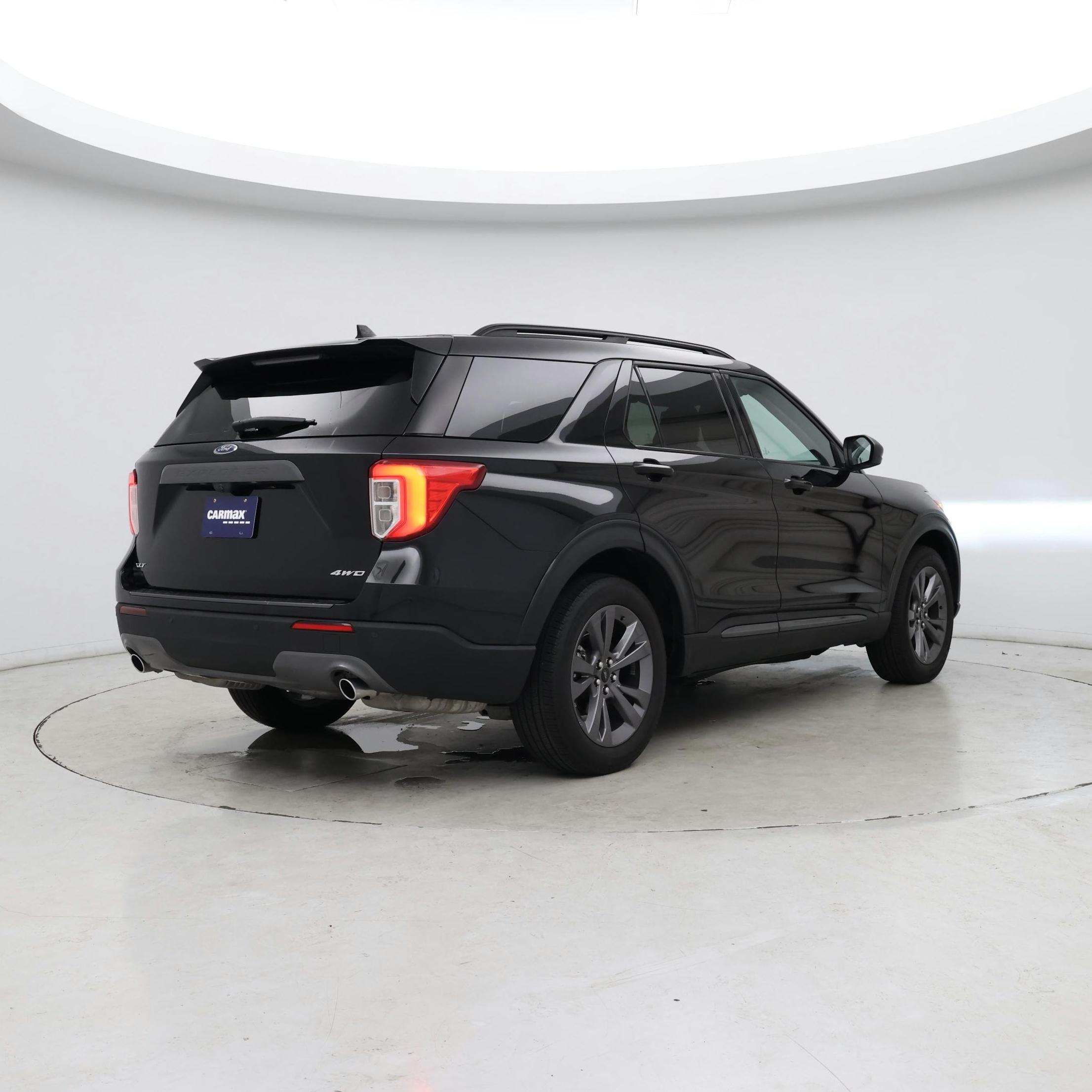 Thumbnail: 2021 Ford Explorer - 8