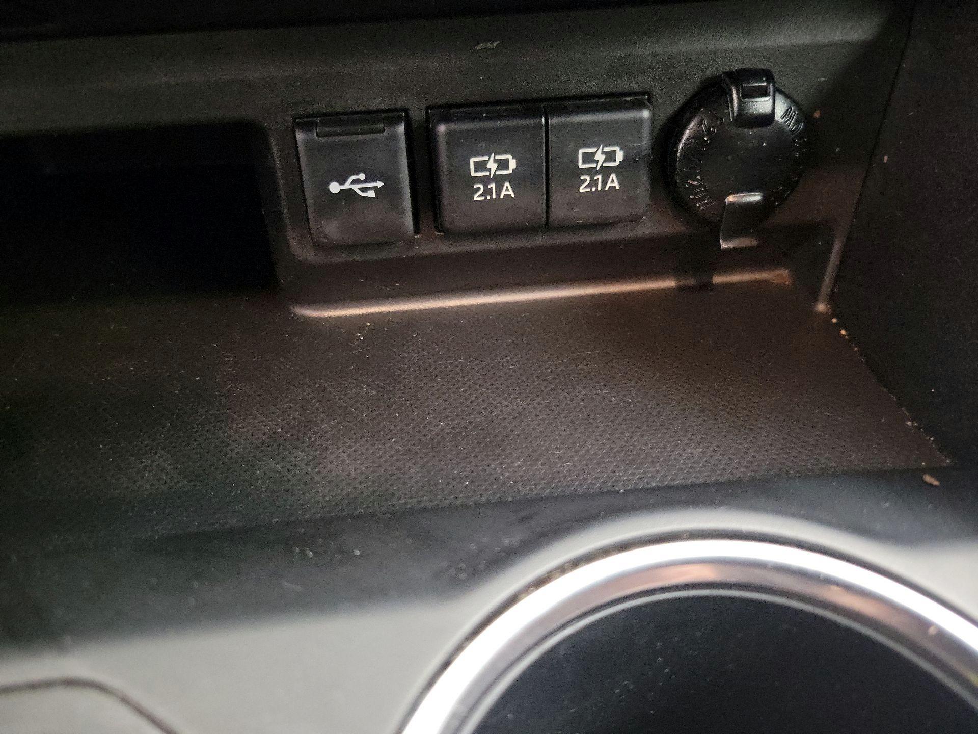 Thumbnail: 2021 Toyota Highlander - 18