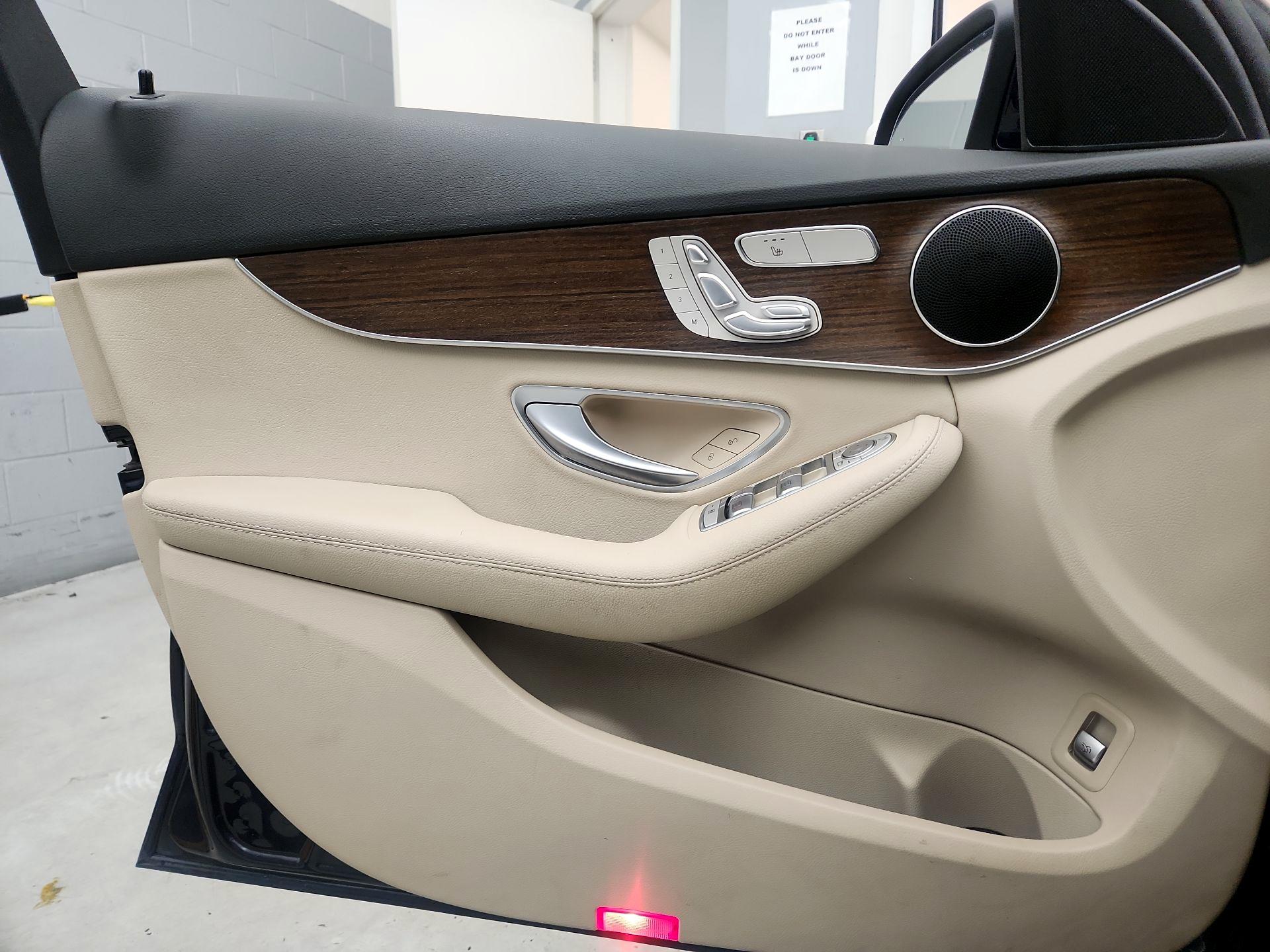Thumbnail: 2021 Mercedes-Benz C-Class - 12