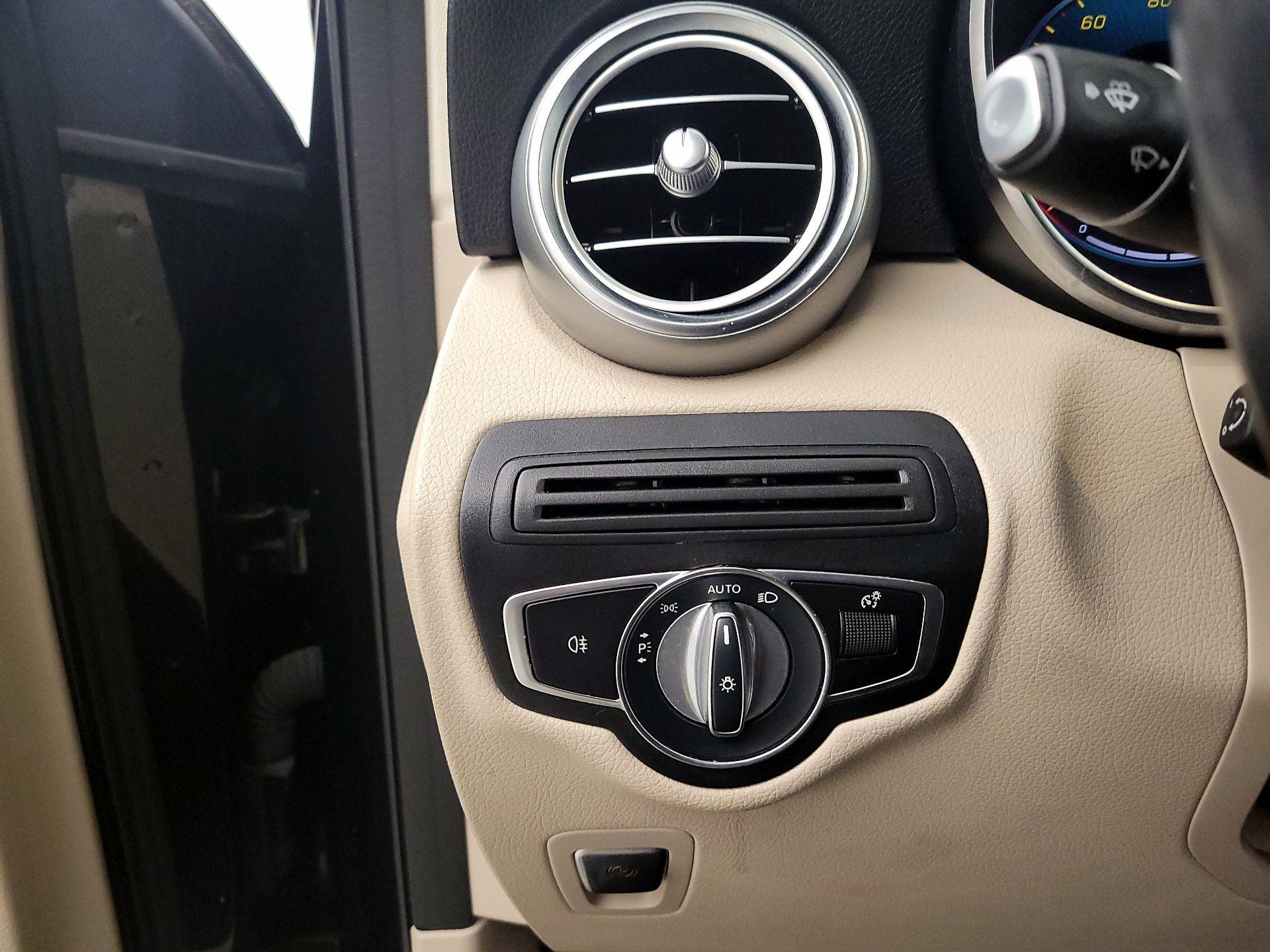 Thumbnail: 2021 Mercedes-Benz GLC - 13