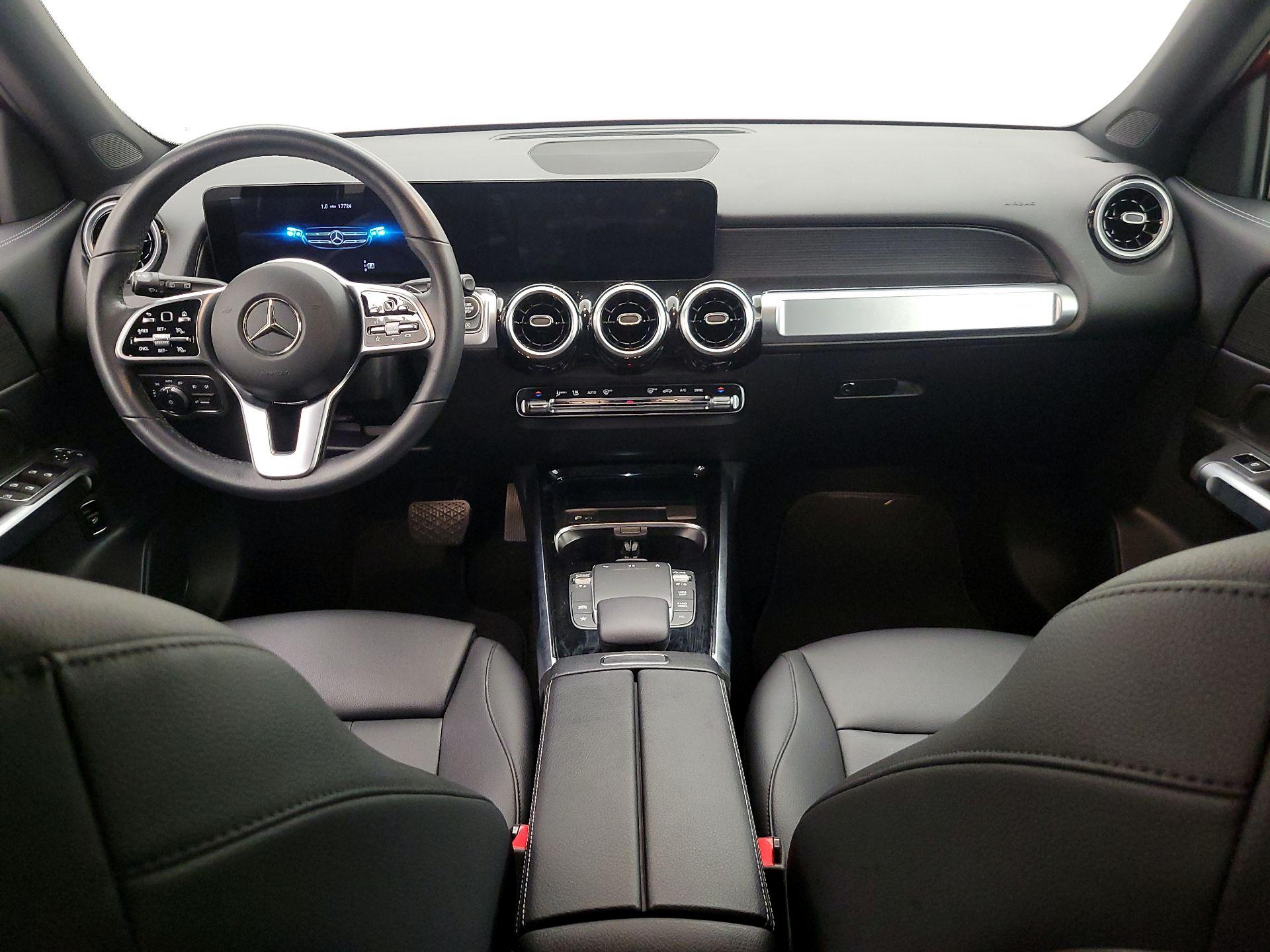 Thumbnail: 2022 Mercedes-Benz GLB - 9
