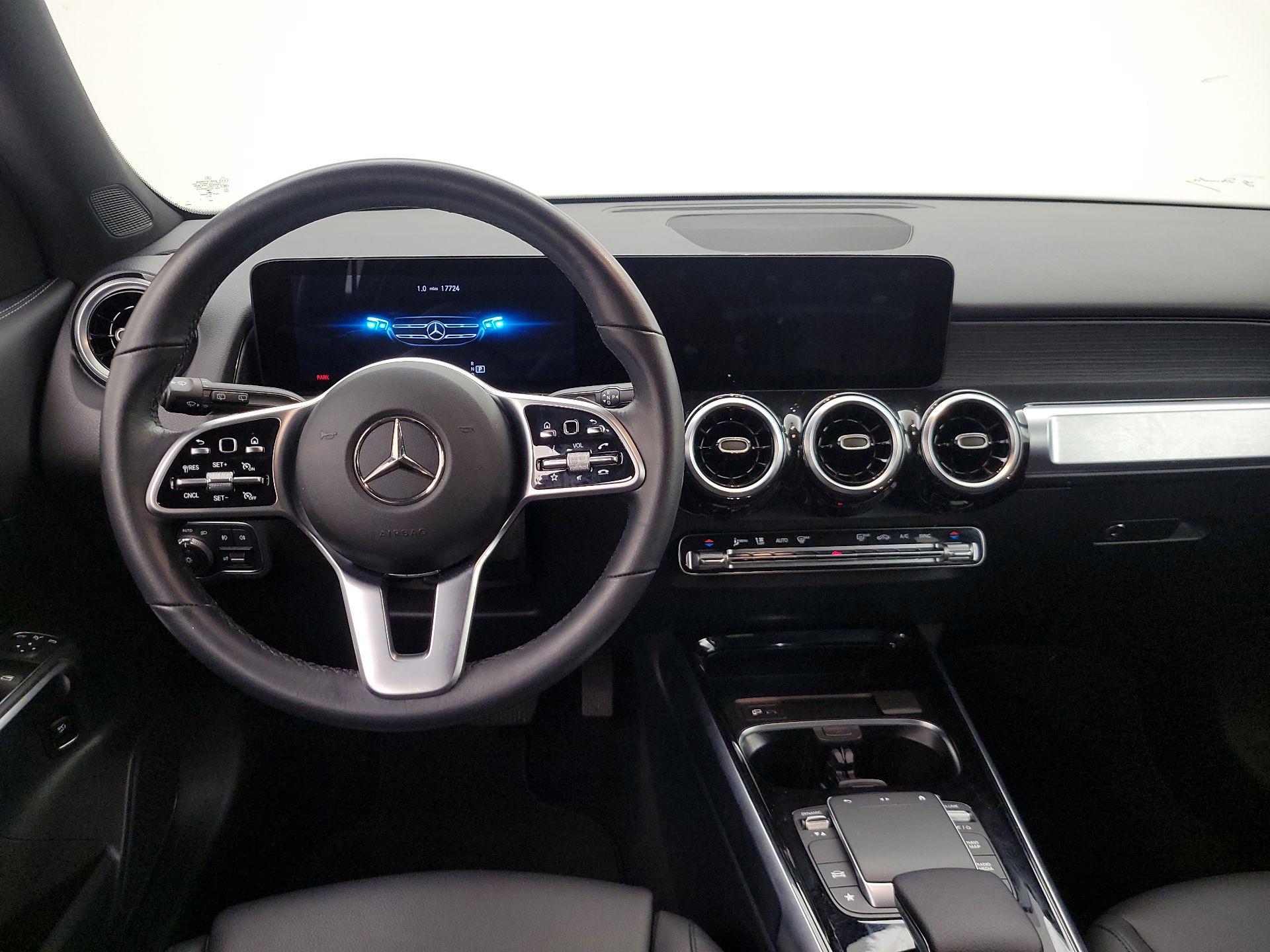 Thumbnail: 2022 Mercedes-Benz GLB - 10