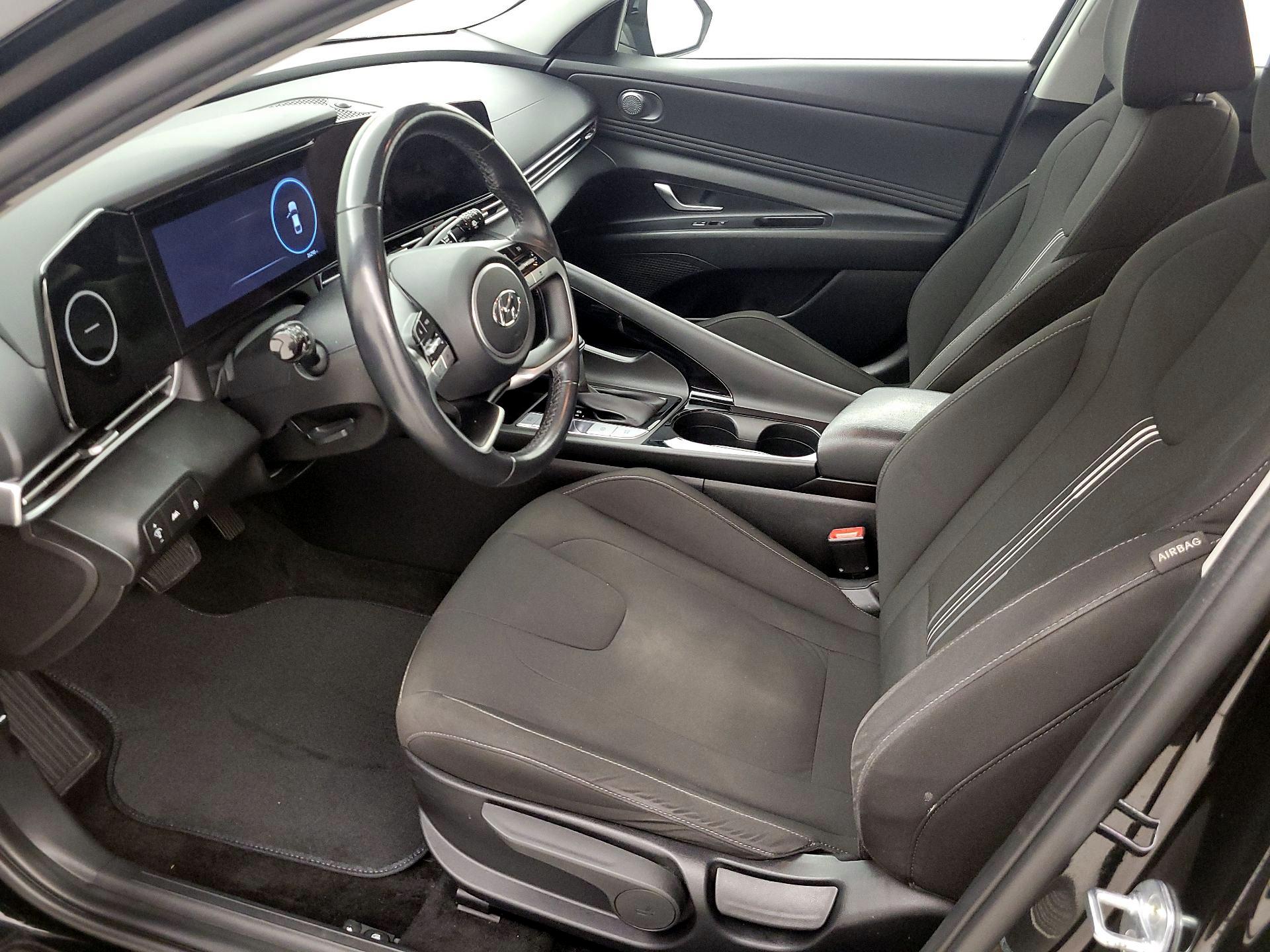 Thumbnail: 2023 Hyundai Elantra - 11