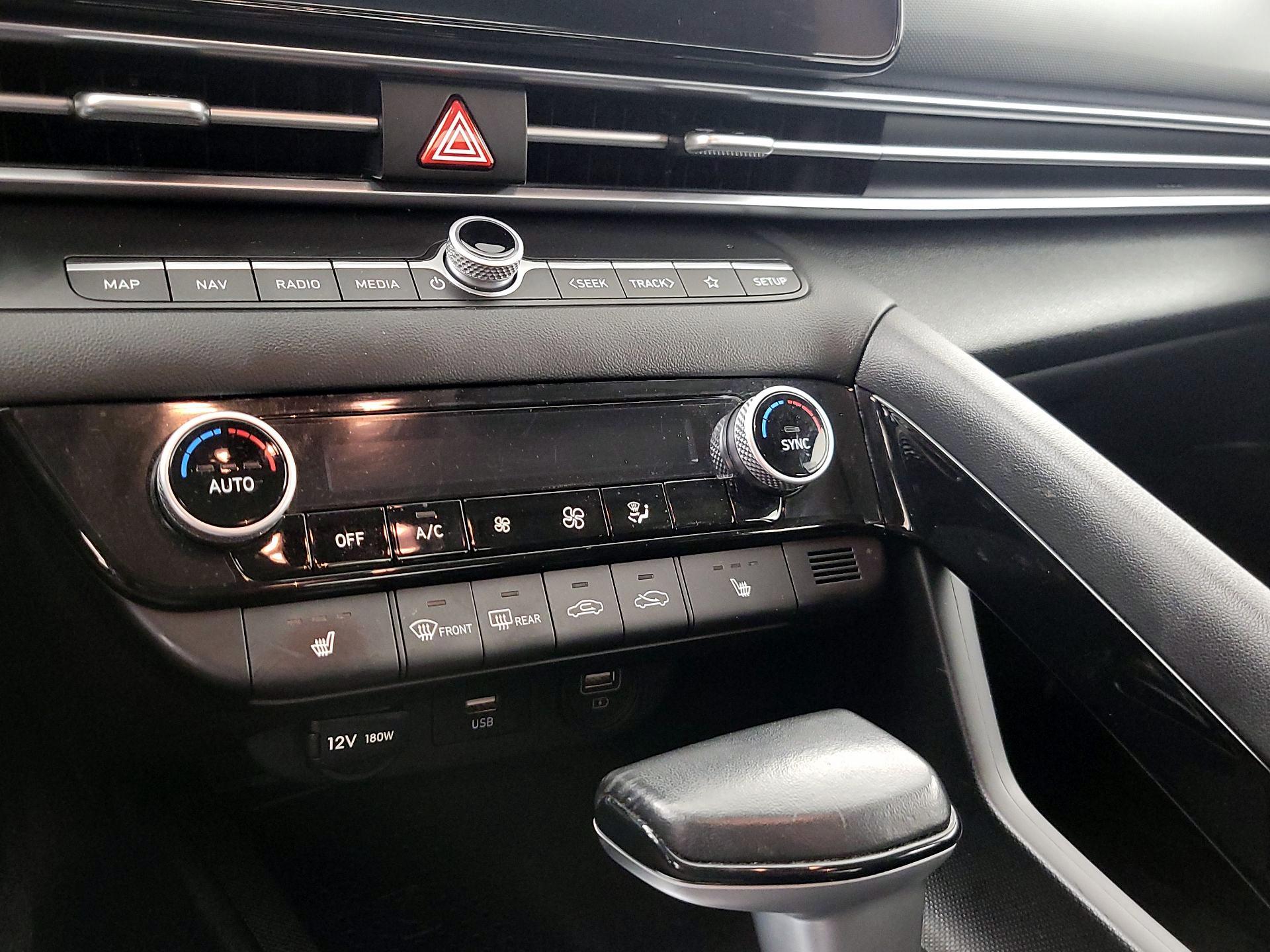 Thumbnail: 2023 Hyundai Elantra - 17