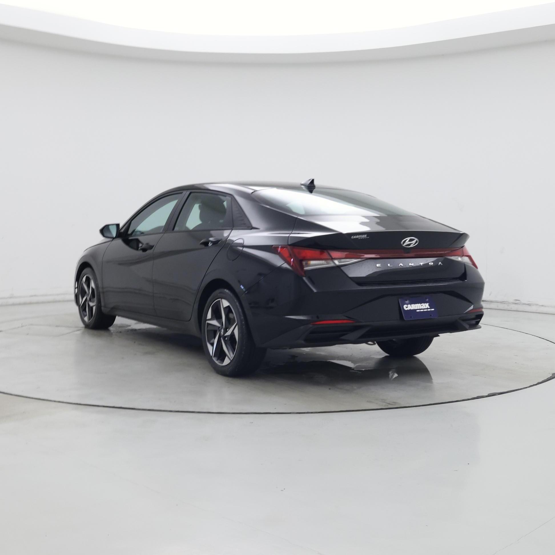 Thumbnail: 2023 Hyundai Elantra - 2